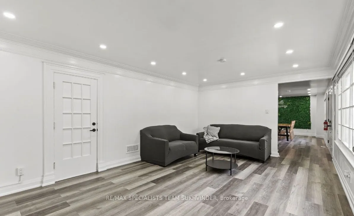 5138 Valley Way