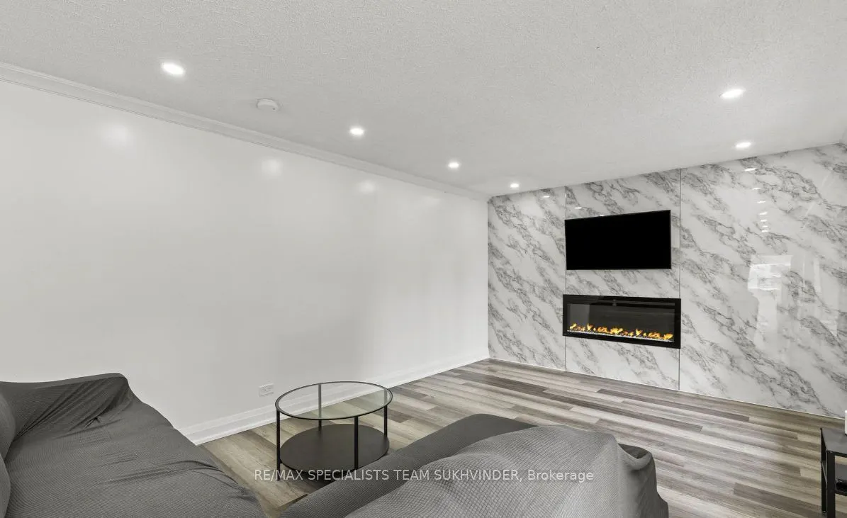 5138 Valley Way