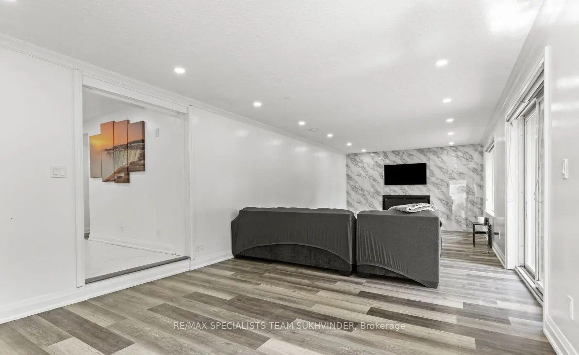 5138 Valley Way