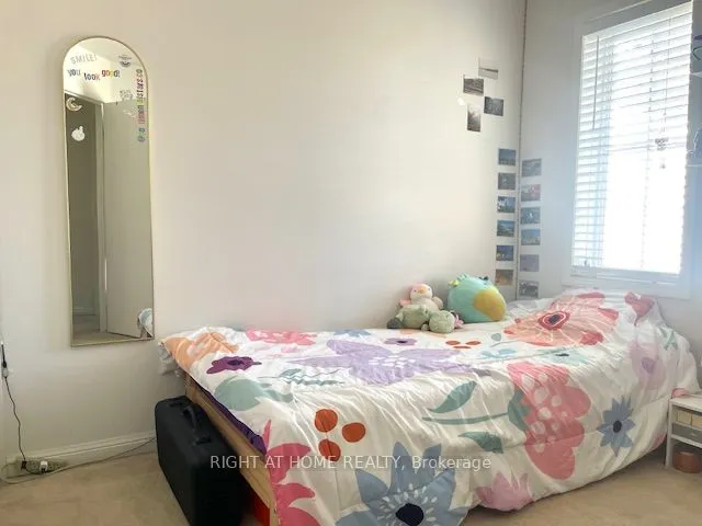 44 Senior Crescent