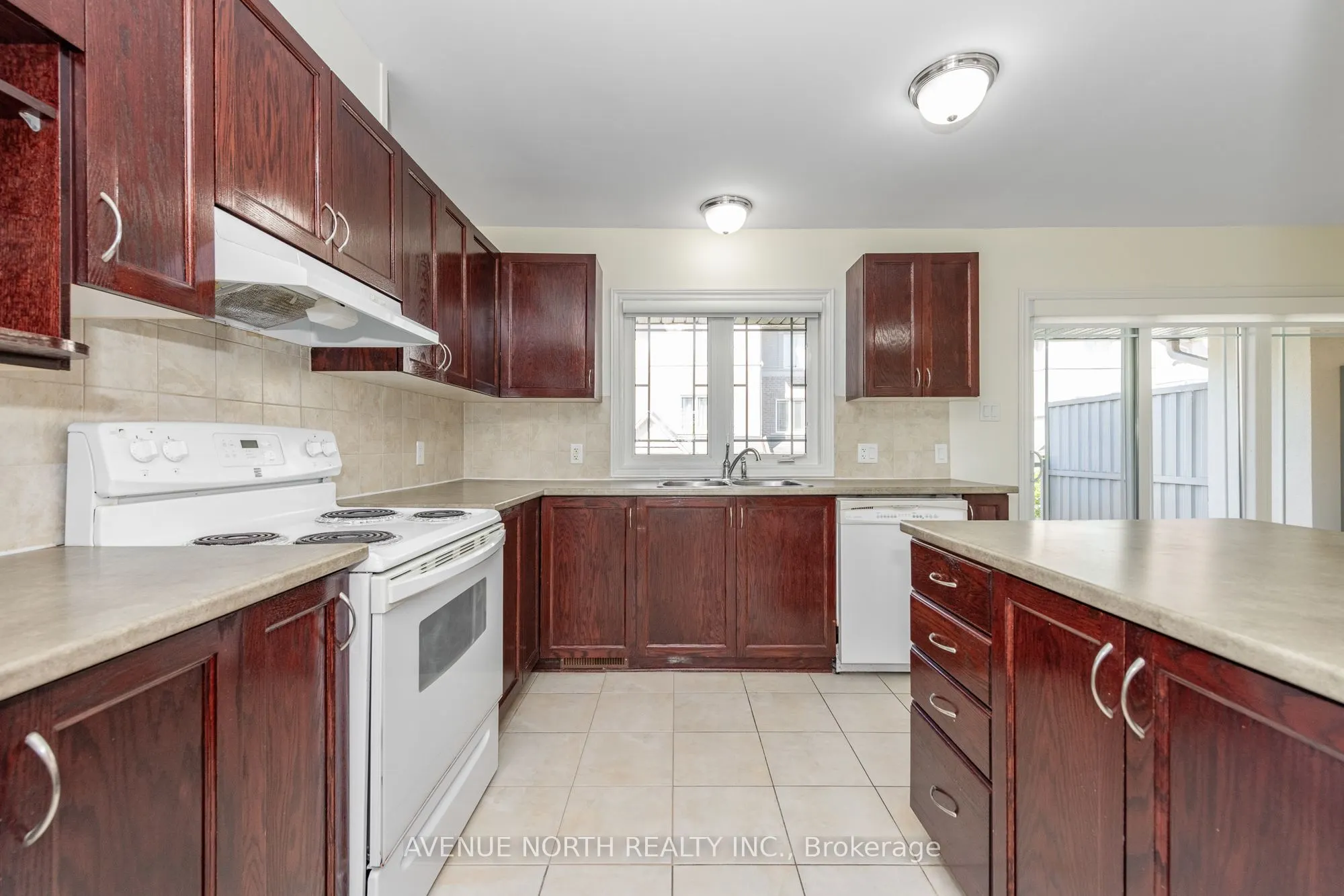 122B Centrepointe Drive #6
