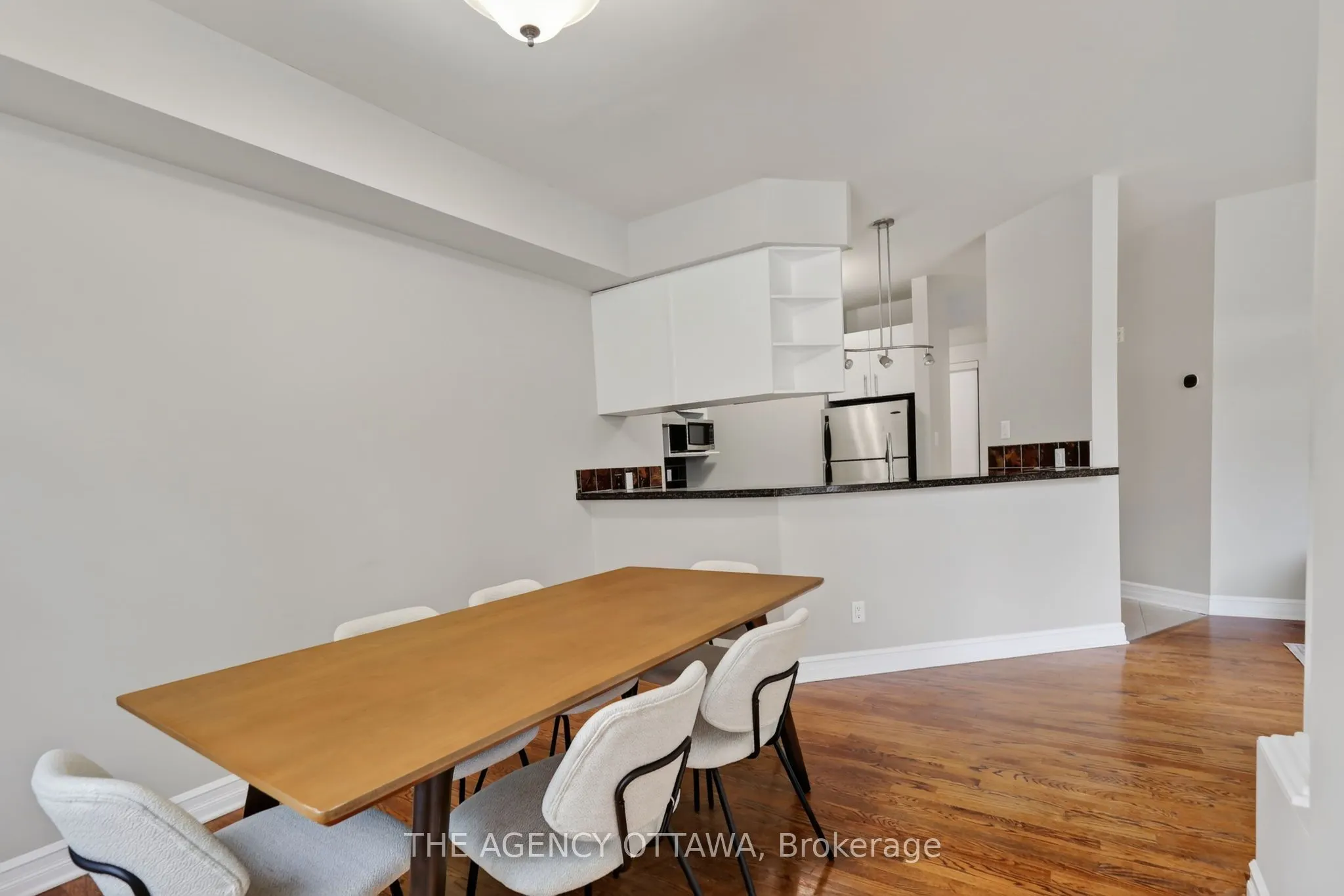 711 Churchill Avenue N #203