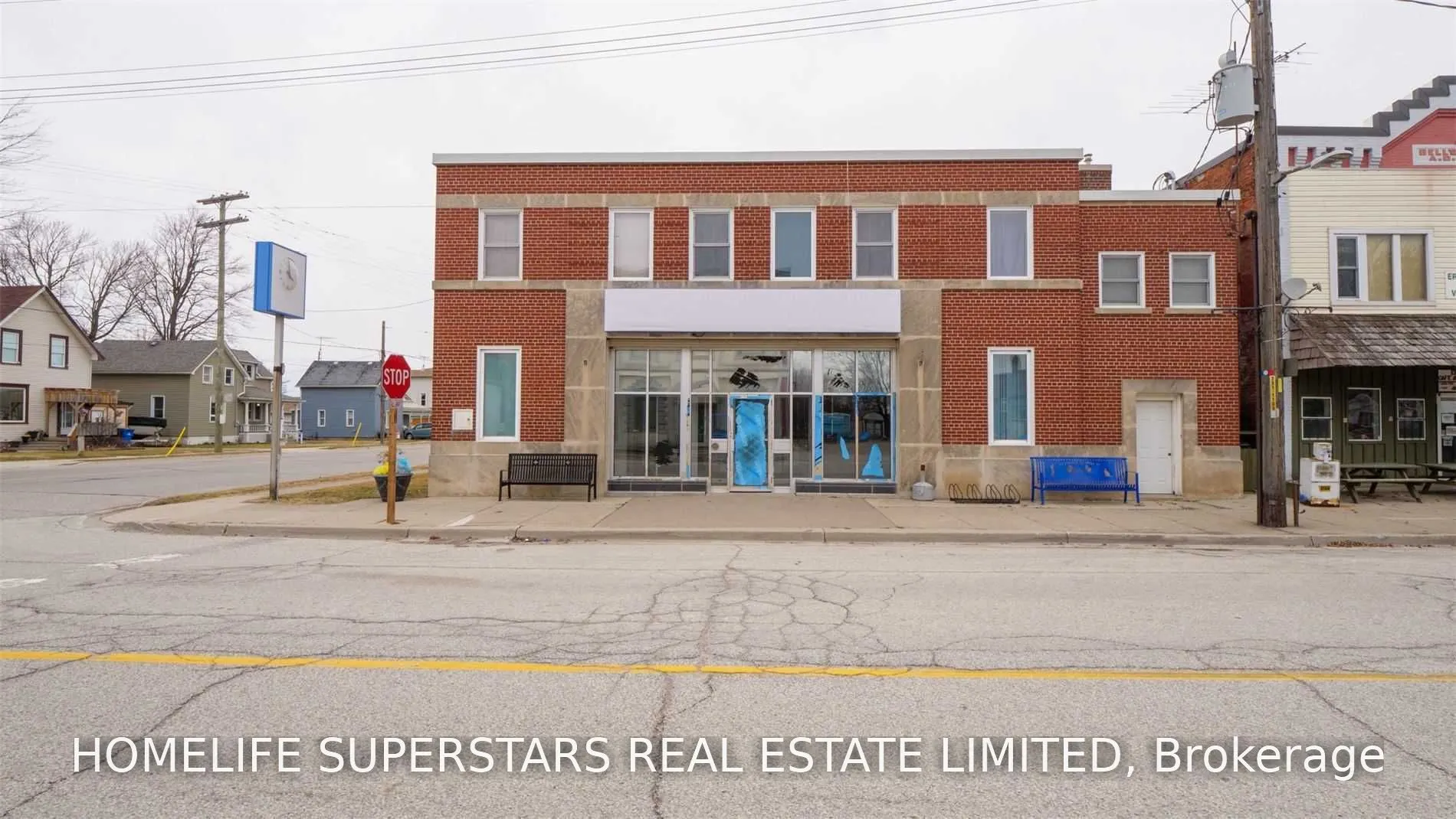 2 Erie Street S