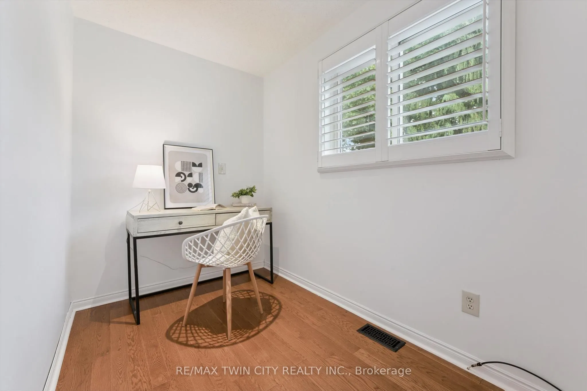 33 Maccoll Place
