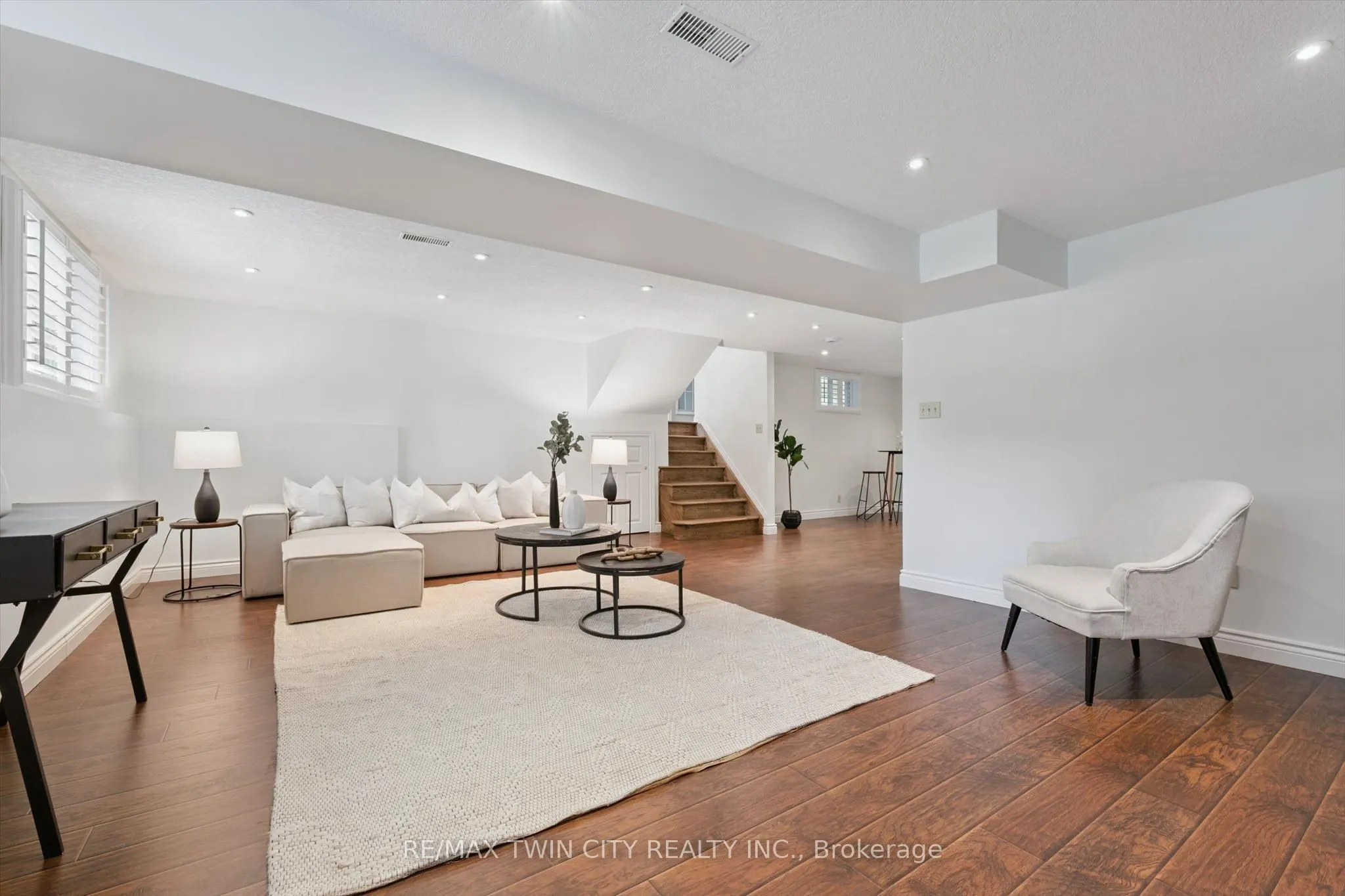 33 Maccoll Place