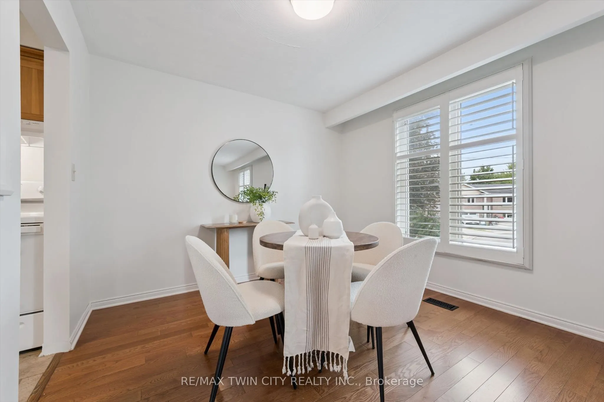 33 Maccoll Place