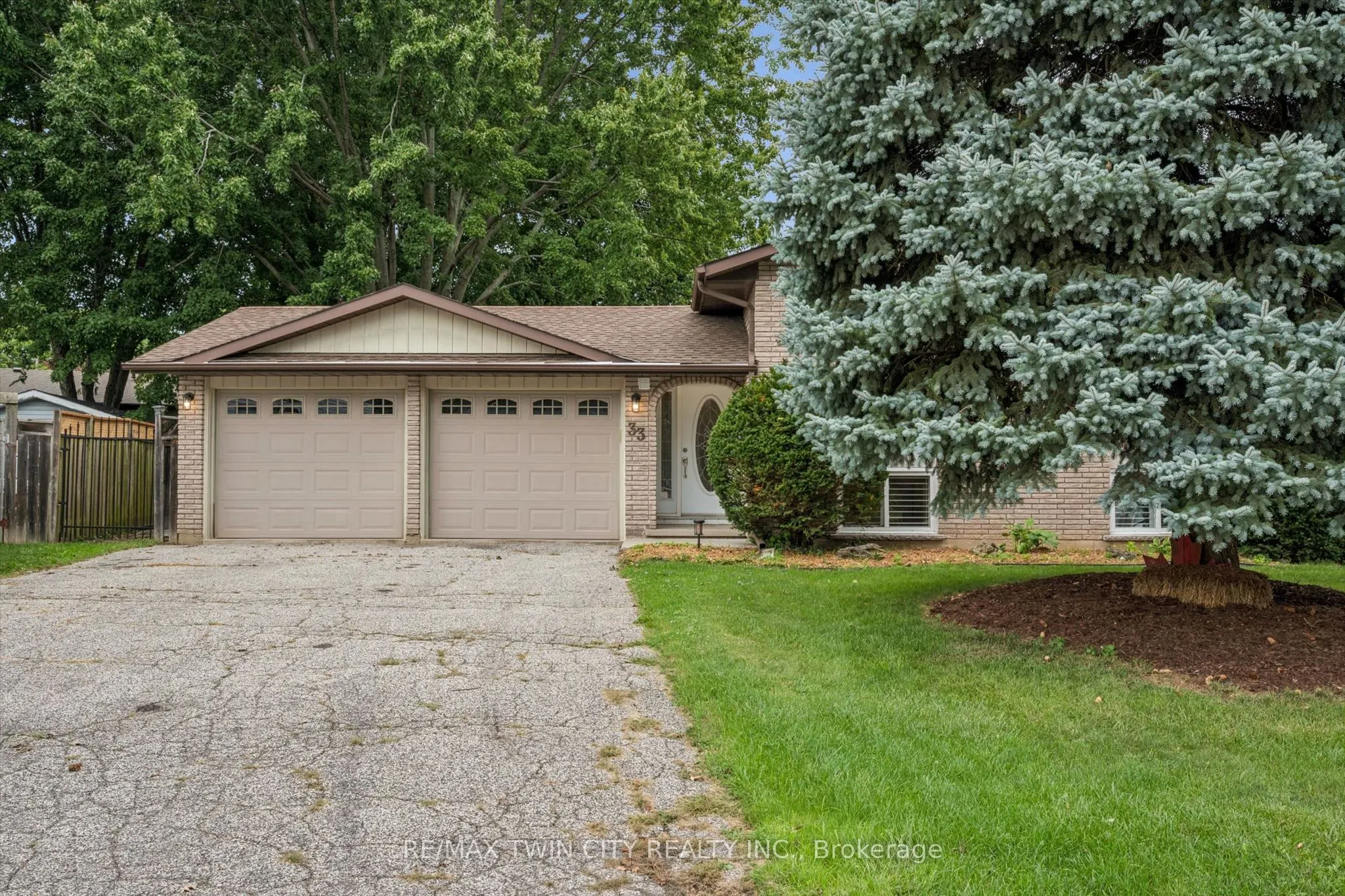 33 Maccoll Place