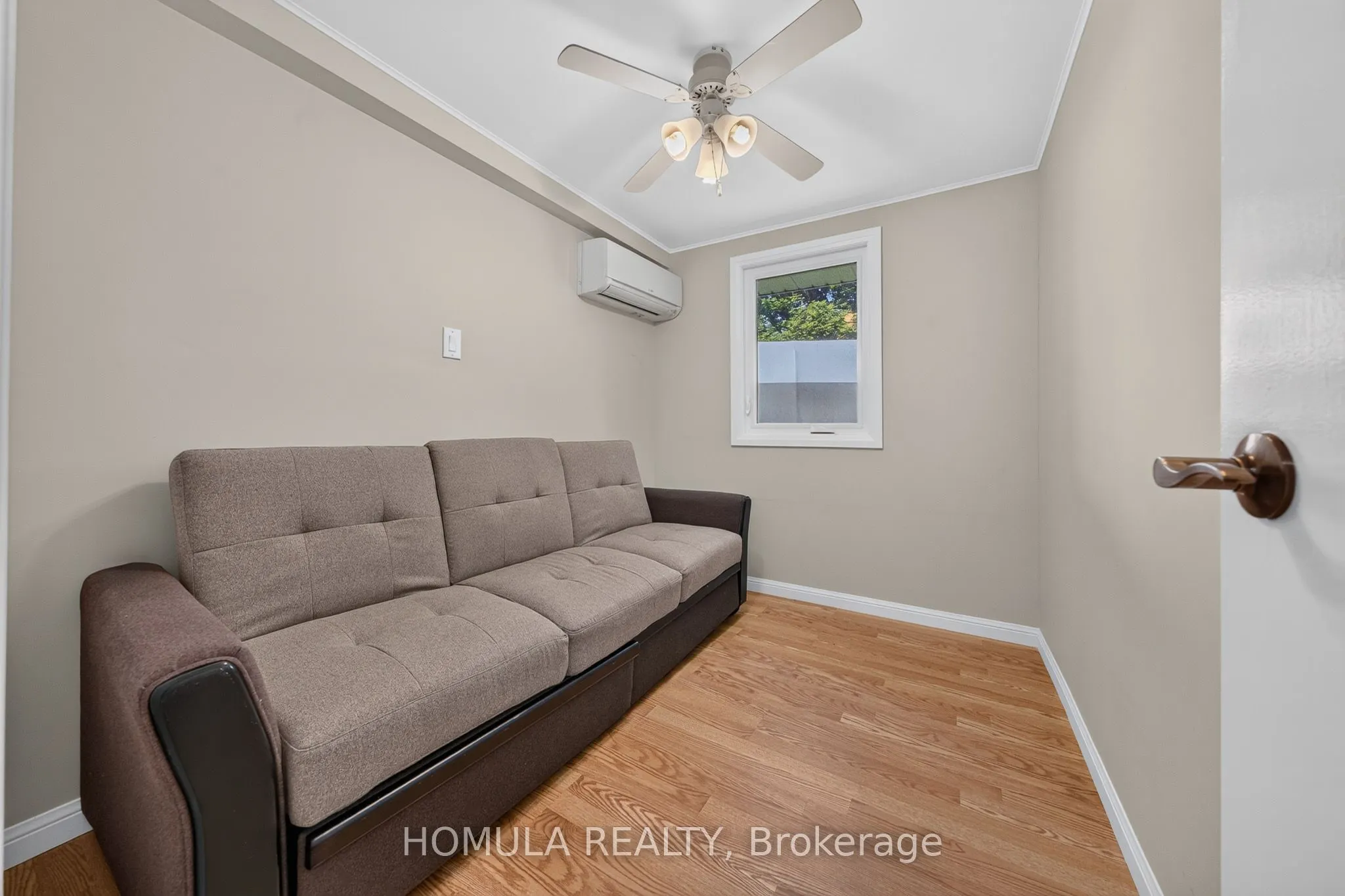 24 Riverside Drive