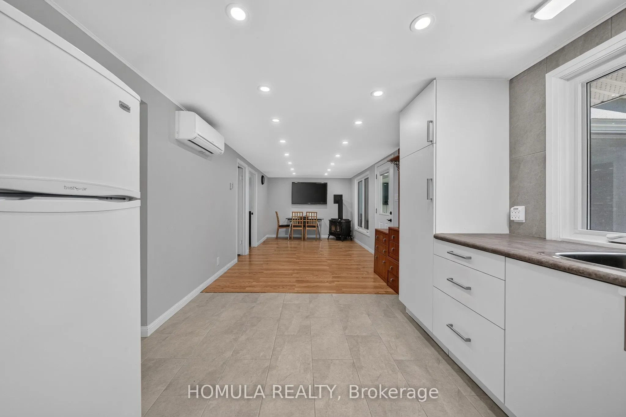 24 Riverside Drive