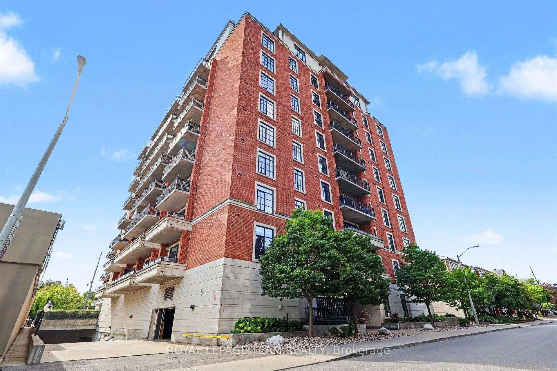 330 Loretta Avenue S #405