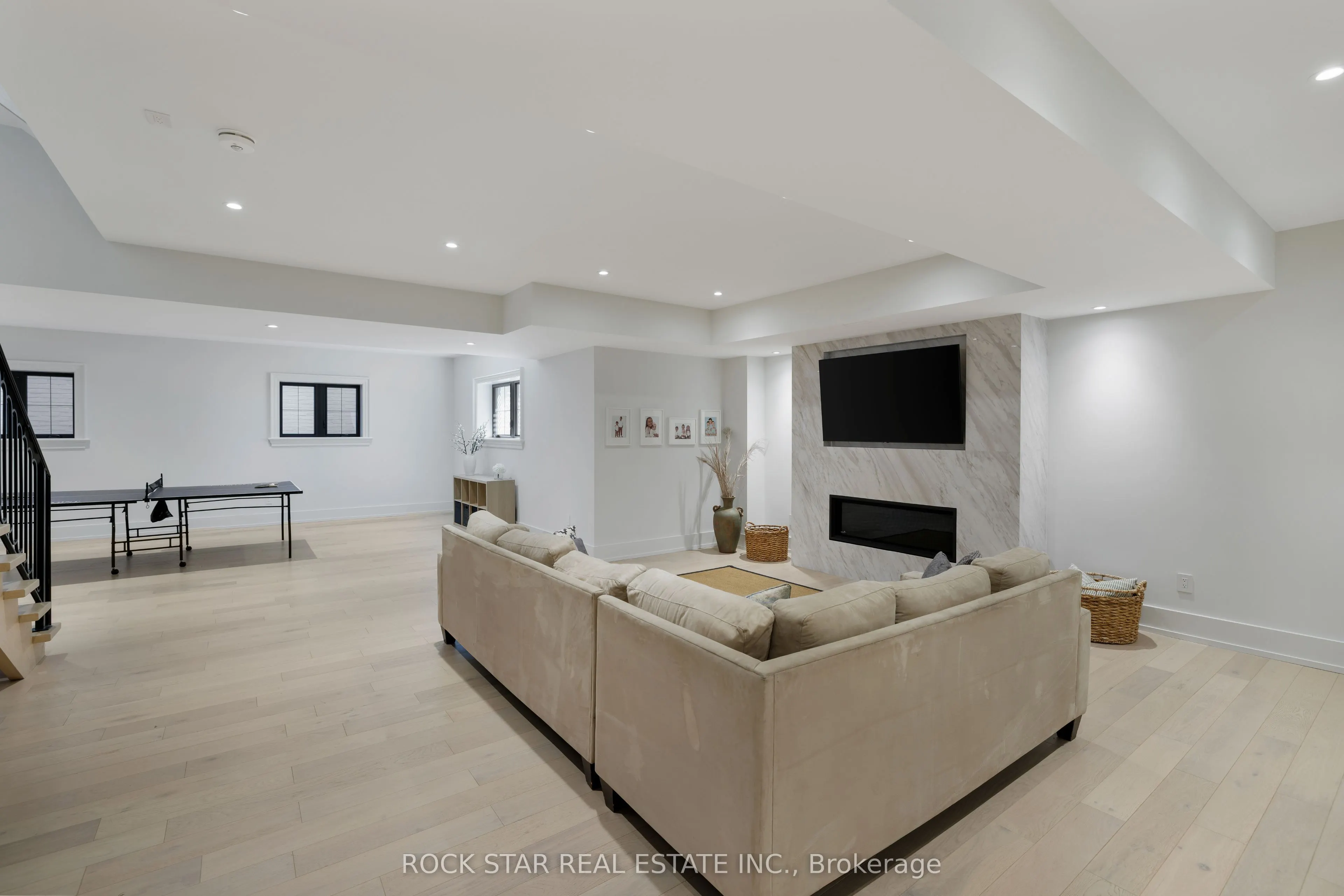 9275 Wellington Rd 50