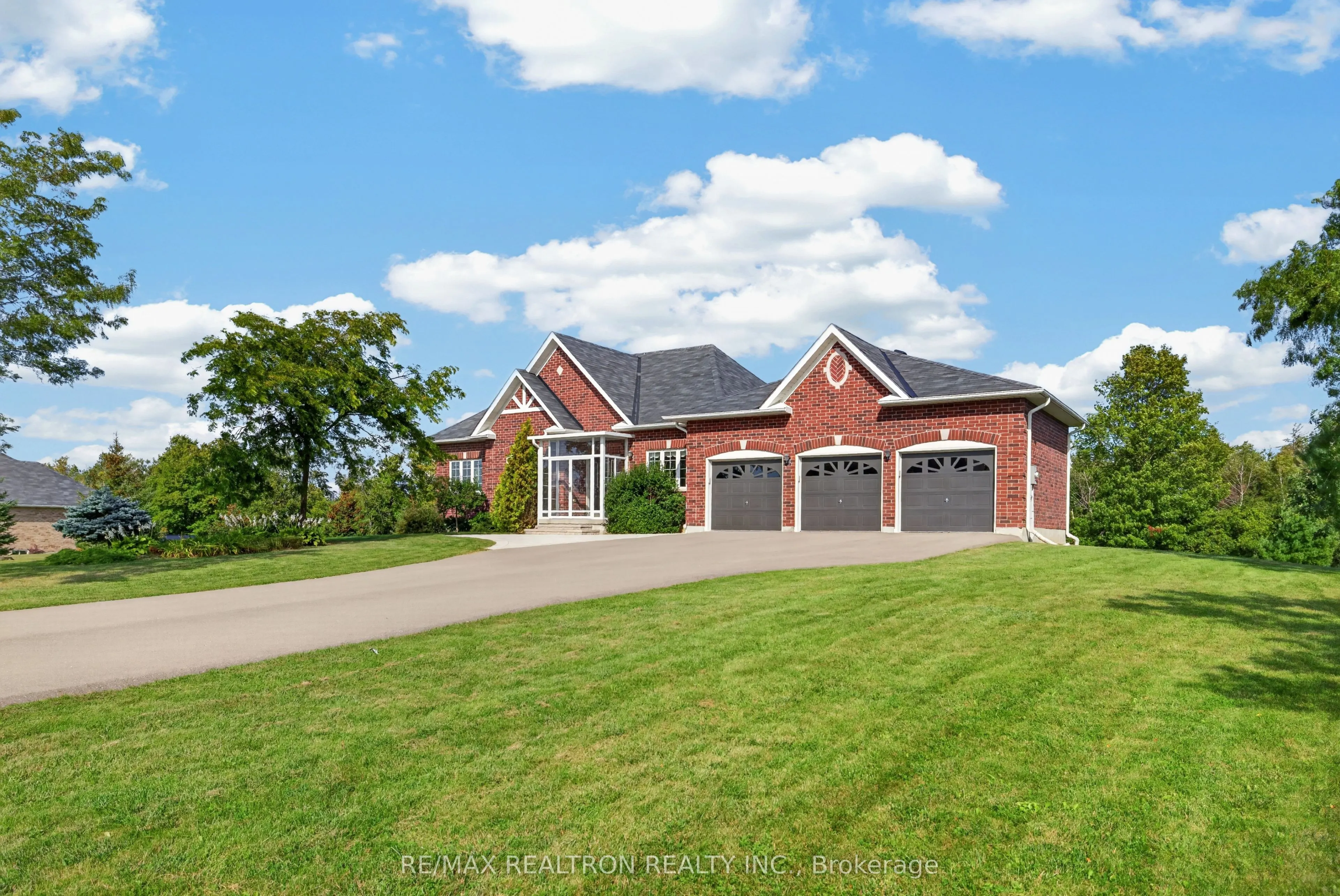 59 Songbird Crescent