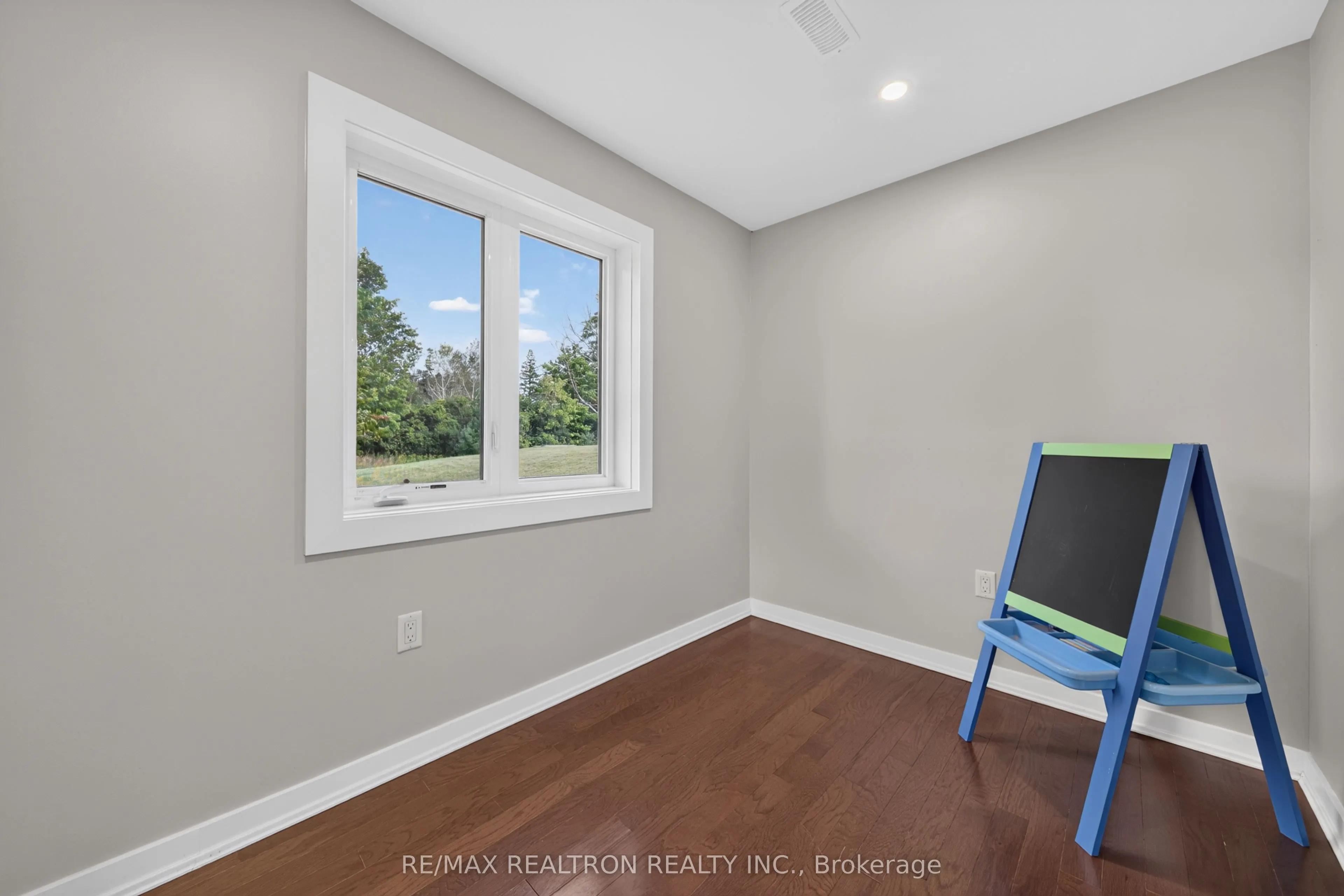 59 Songbird Crescent