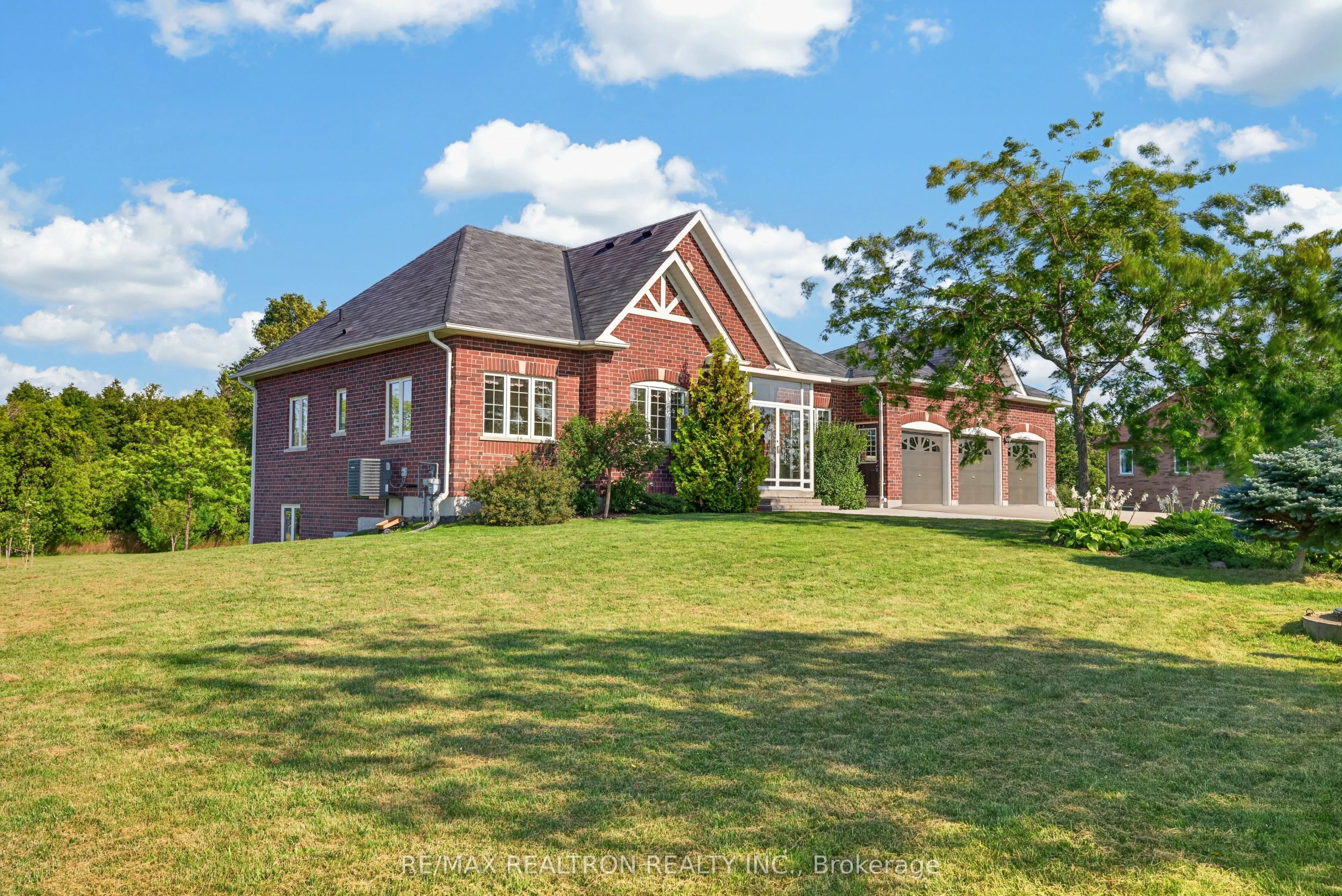 59 Songbird Crescent