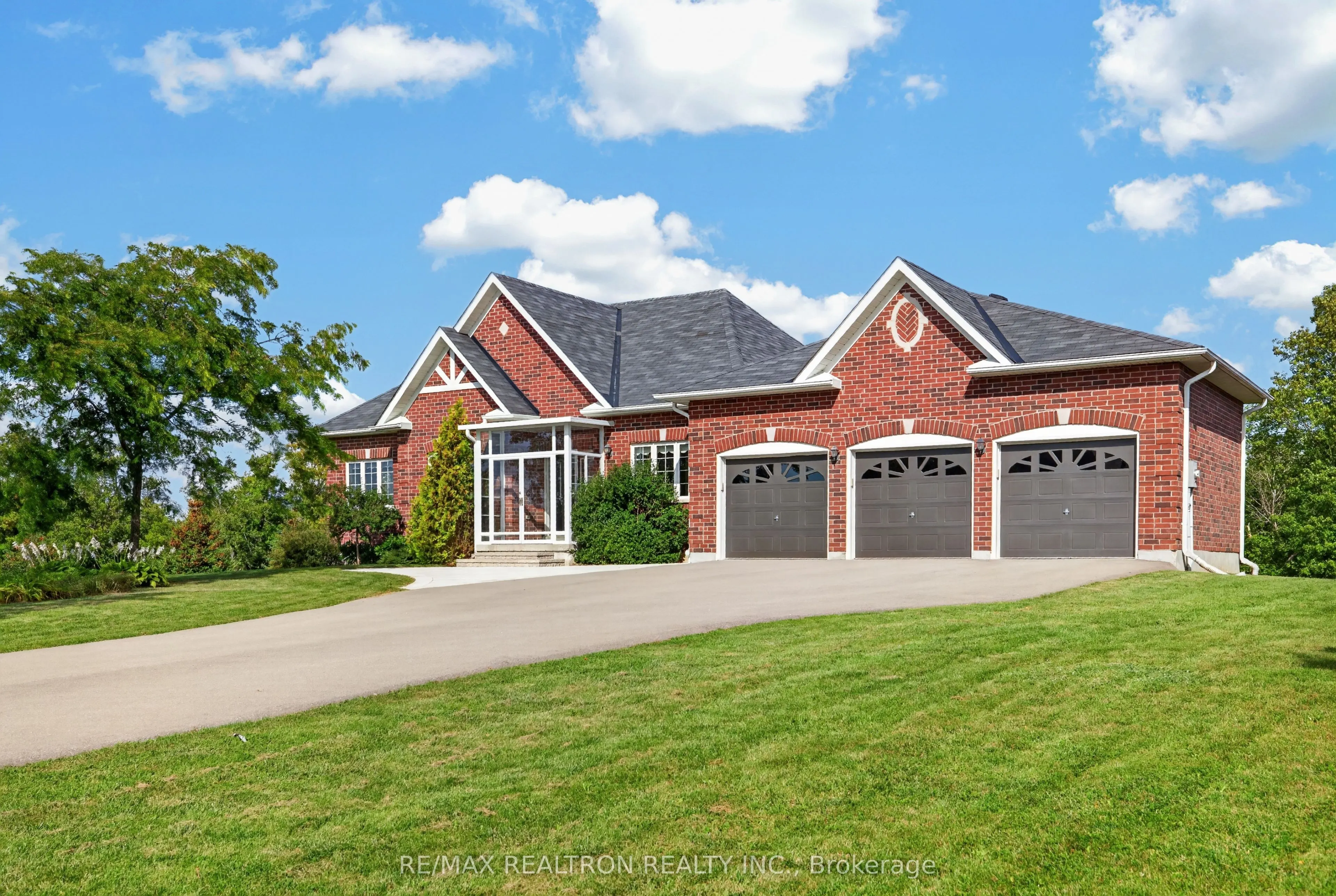 59 Songbird Crescent