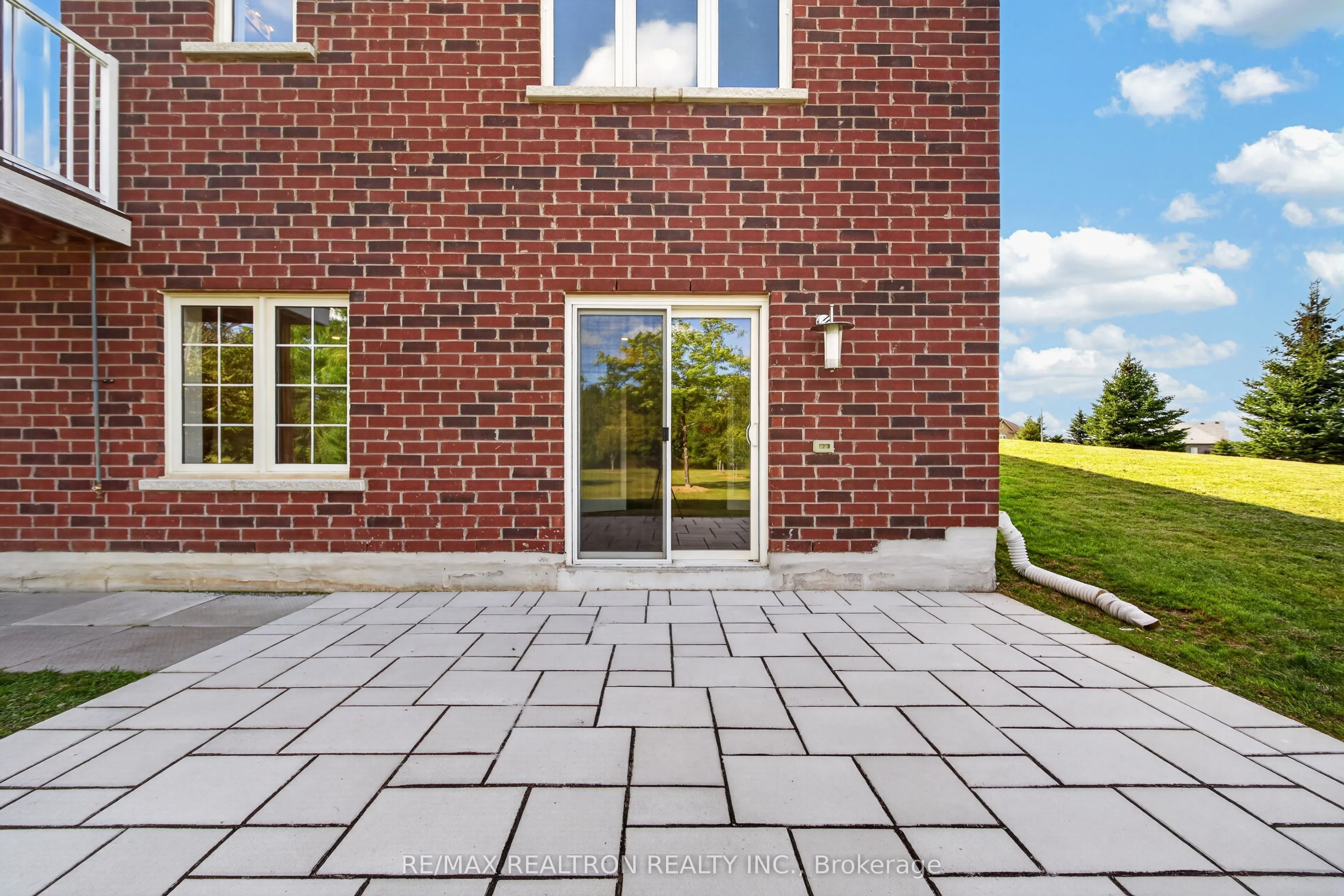 59 Songbird Crescent