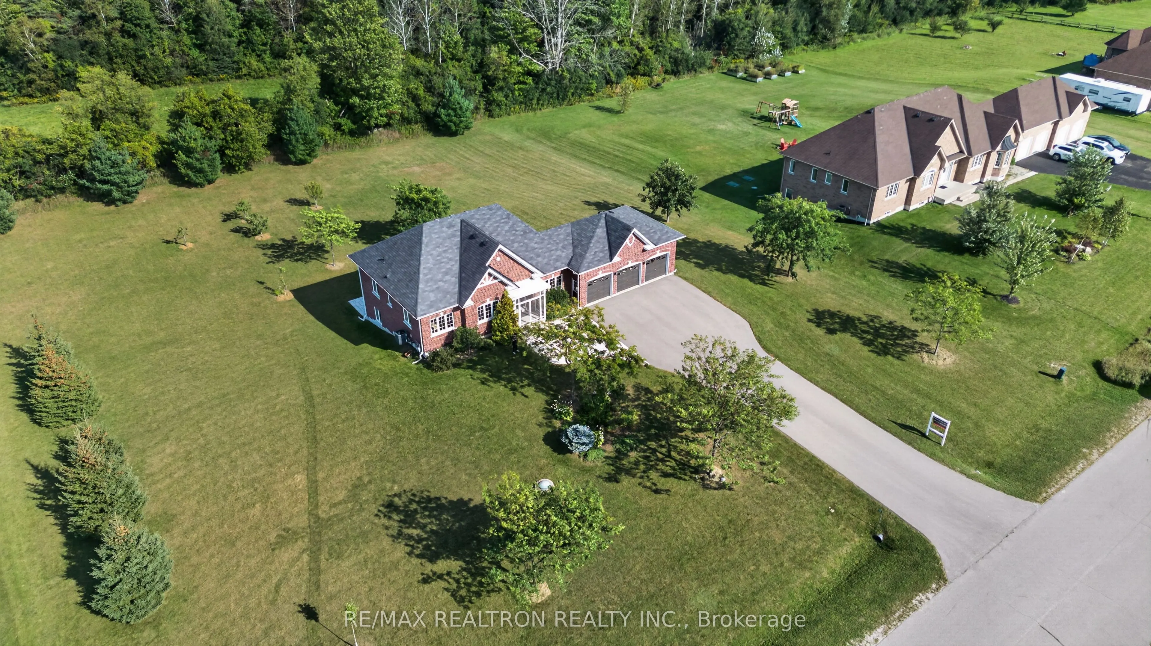 59 Songbird Crescent