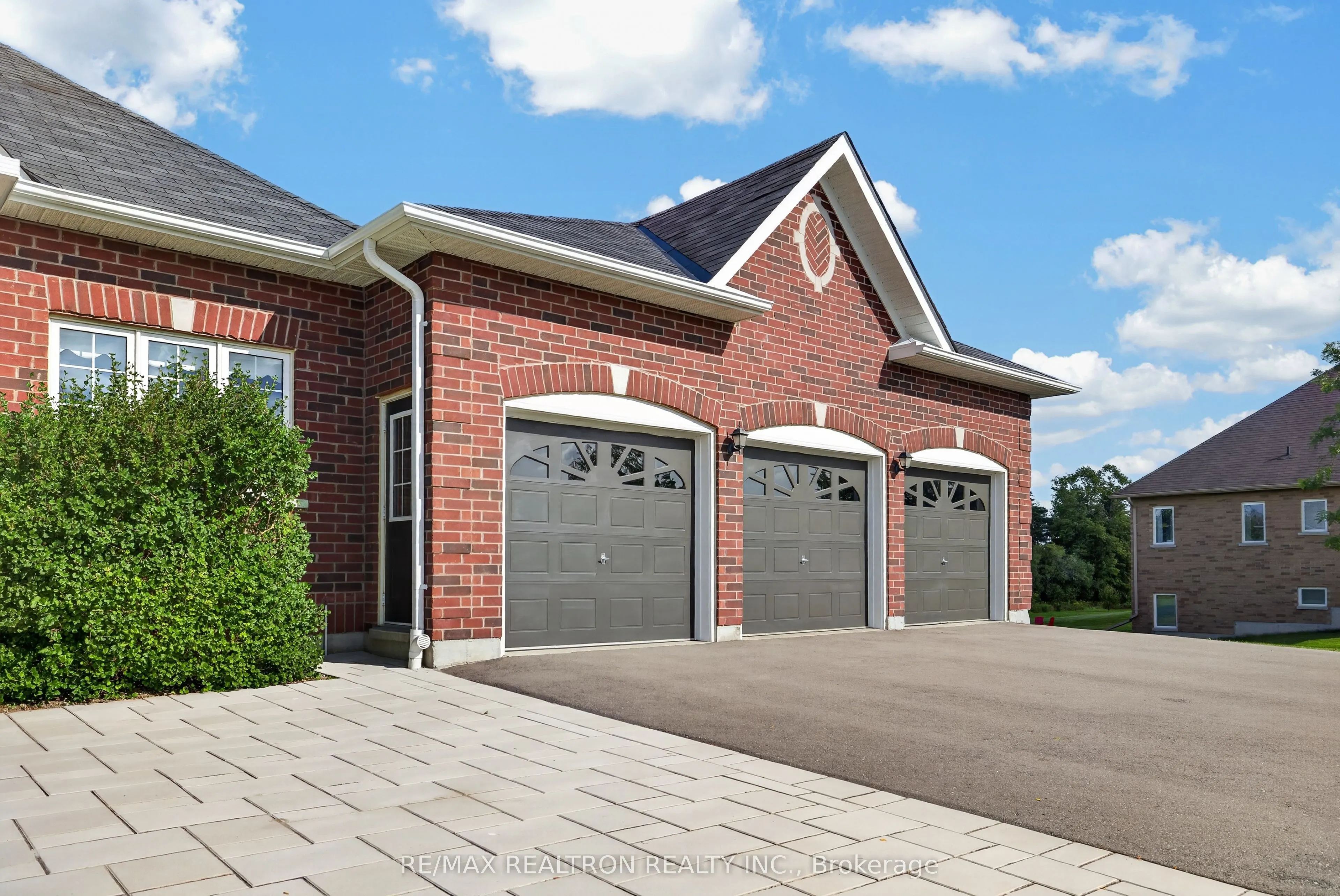 59 Songbird Crescent