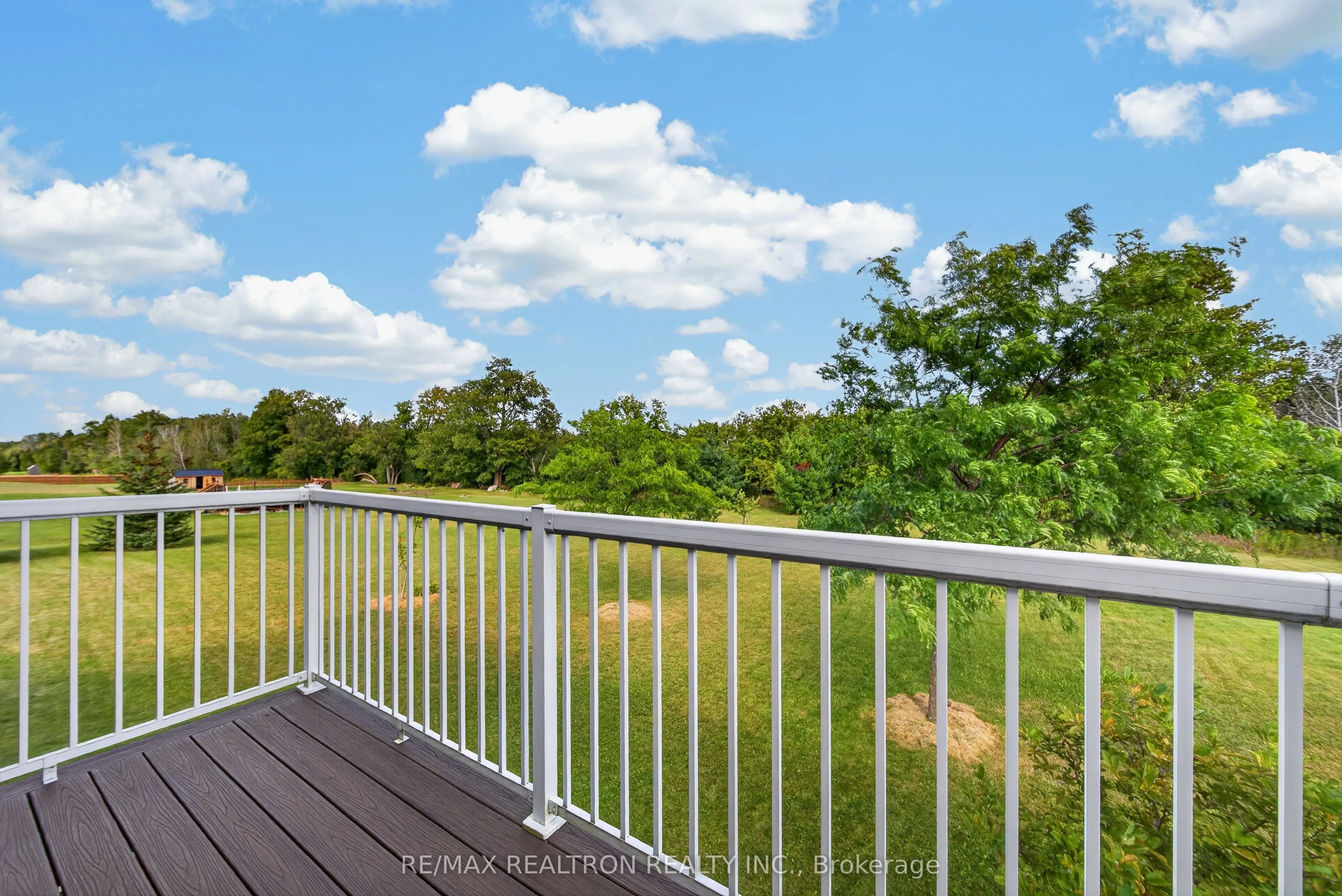 59 Songbird Crescent