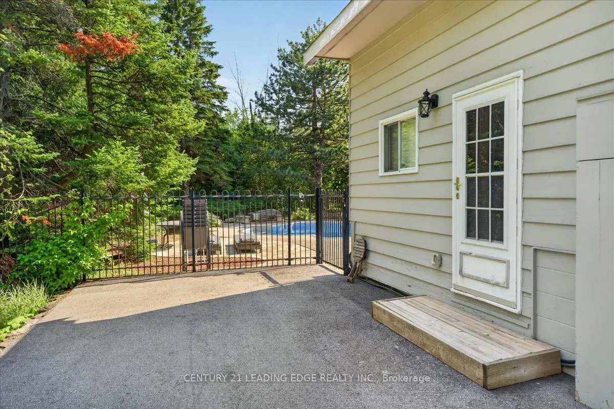 143 Campbell Crescent