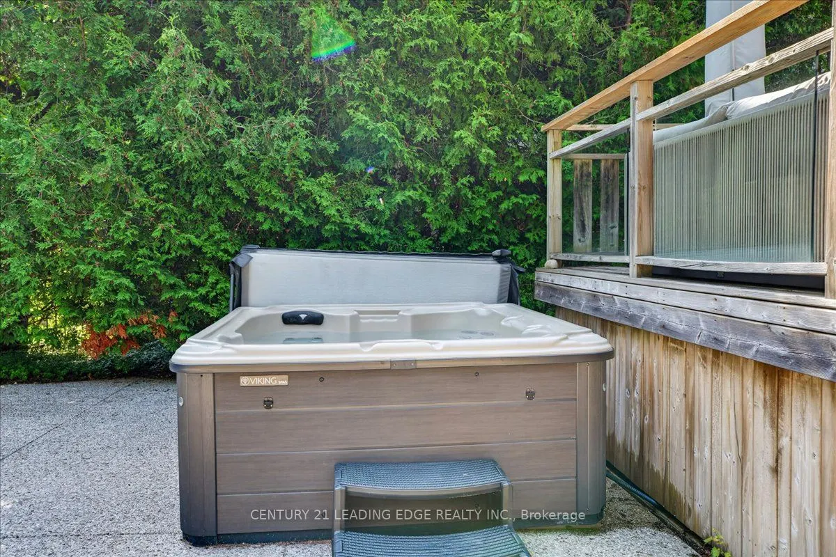 143 Campbell Crescent