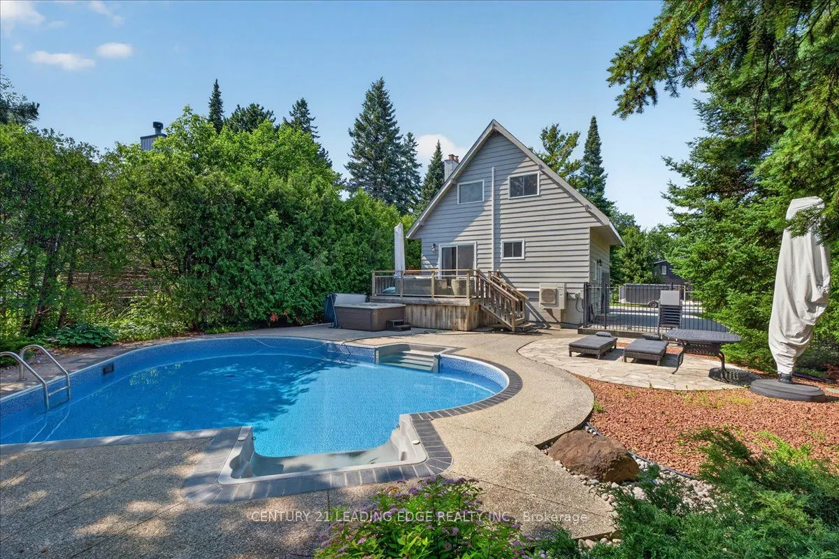 143 Campbell Crescent