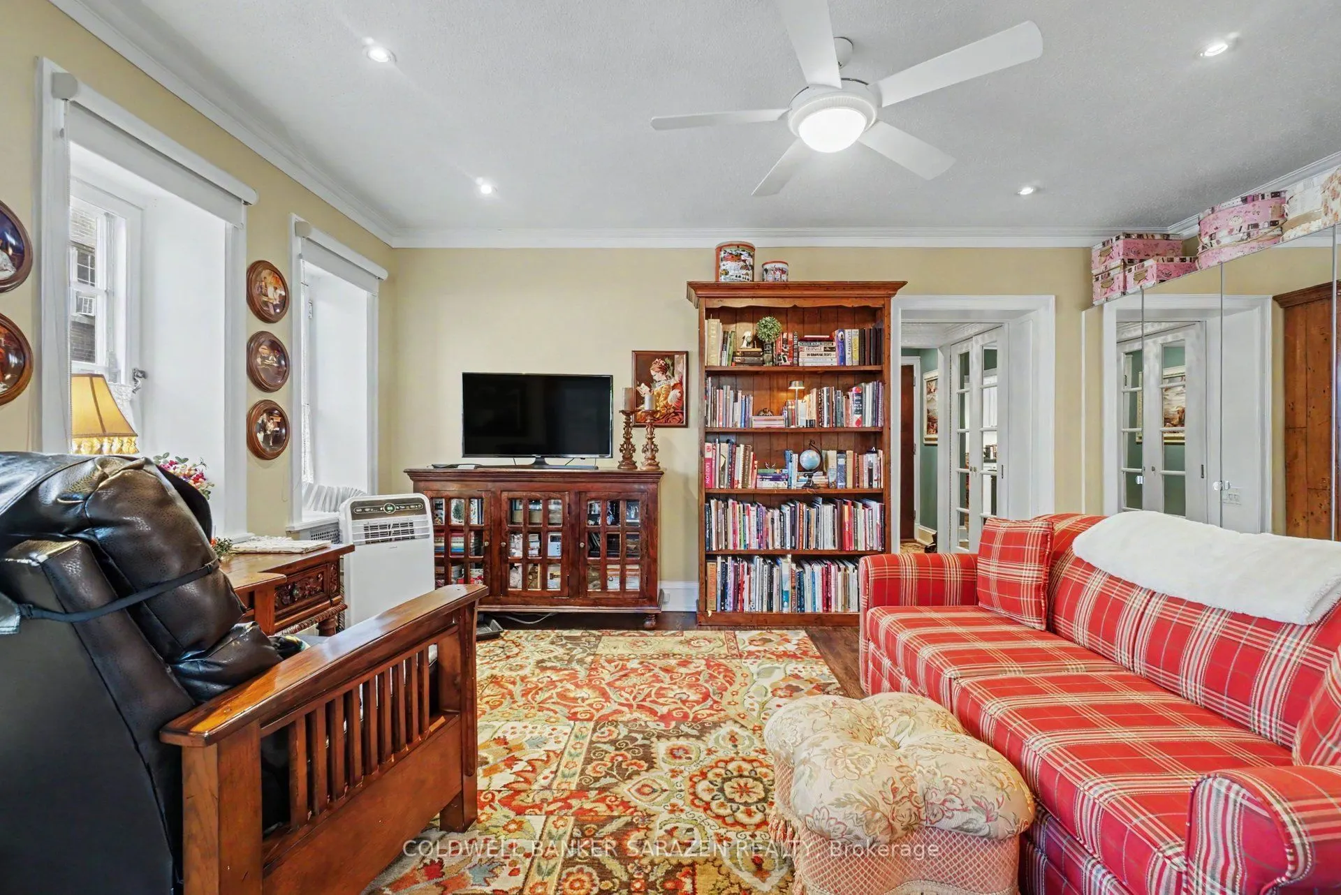 260 Metcalfe Street #1D