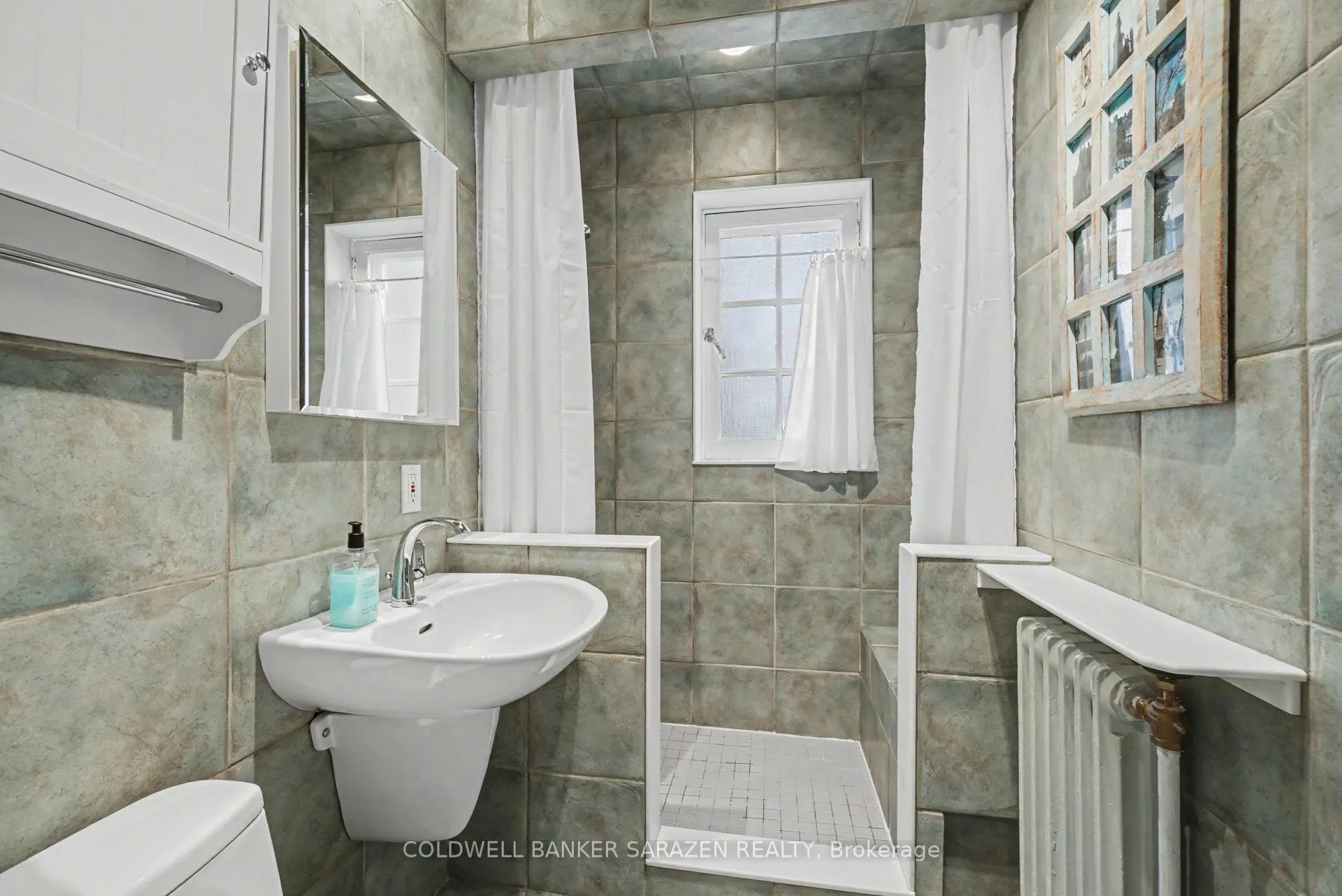 260 Metcalfe Street #1D