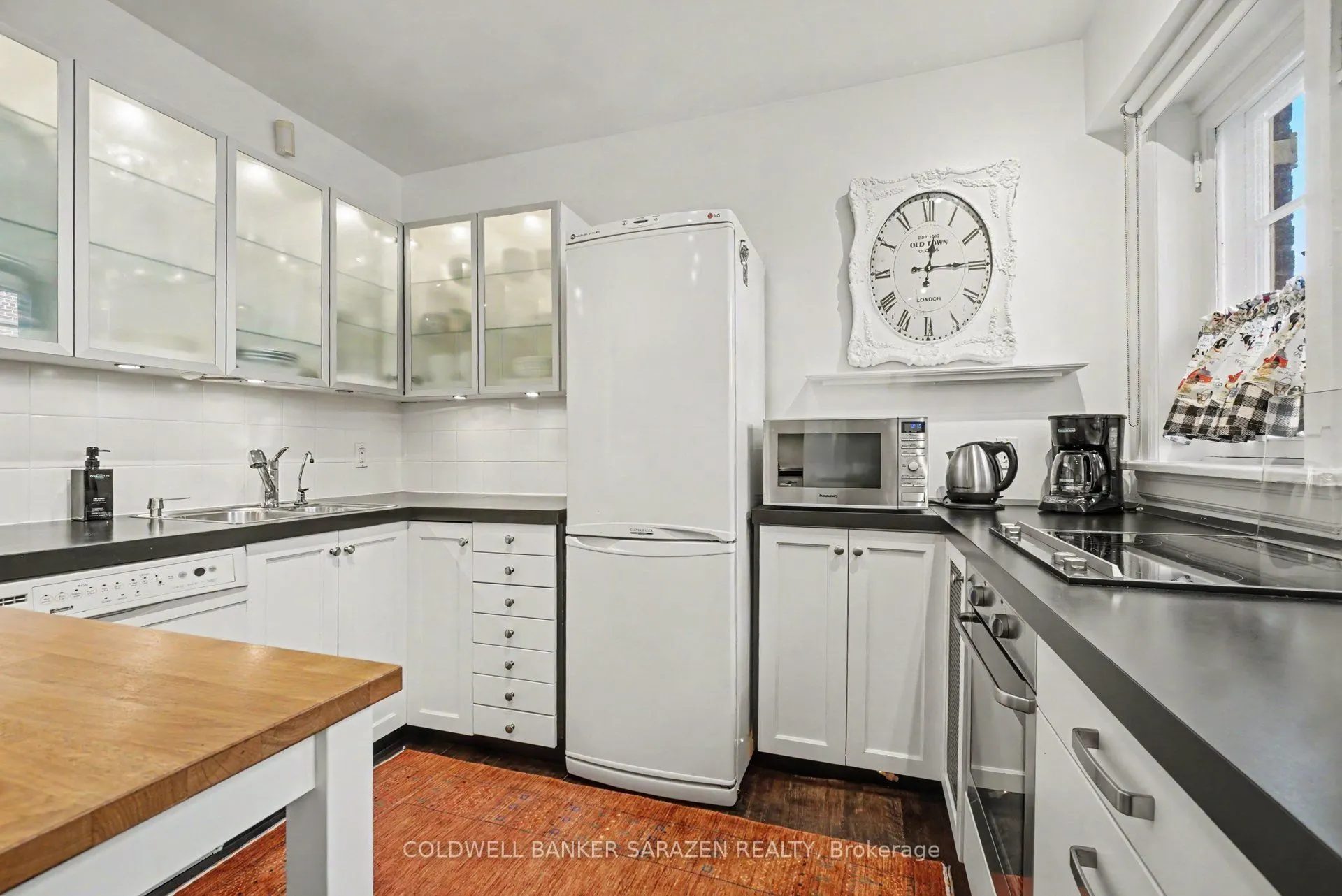 260 Metcalfe Street #1D
