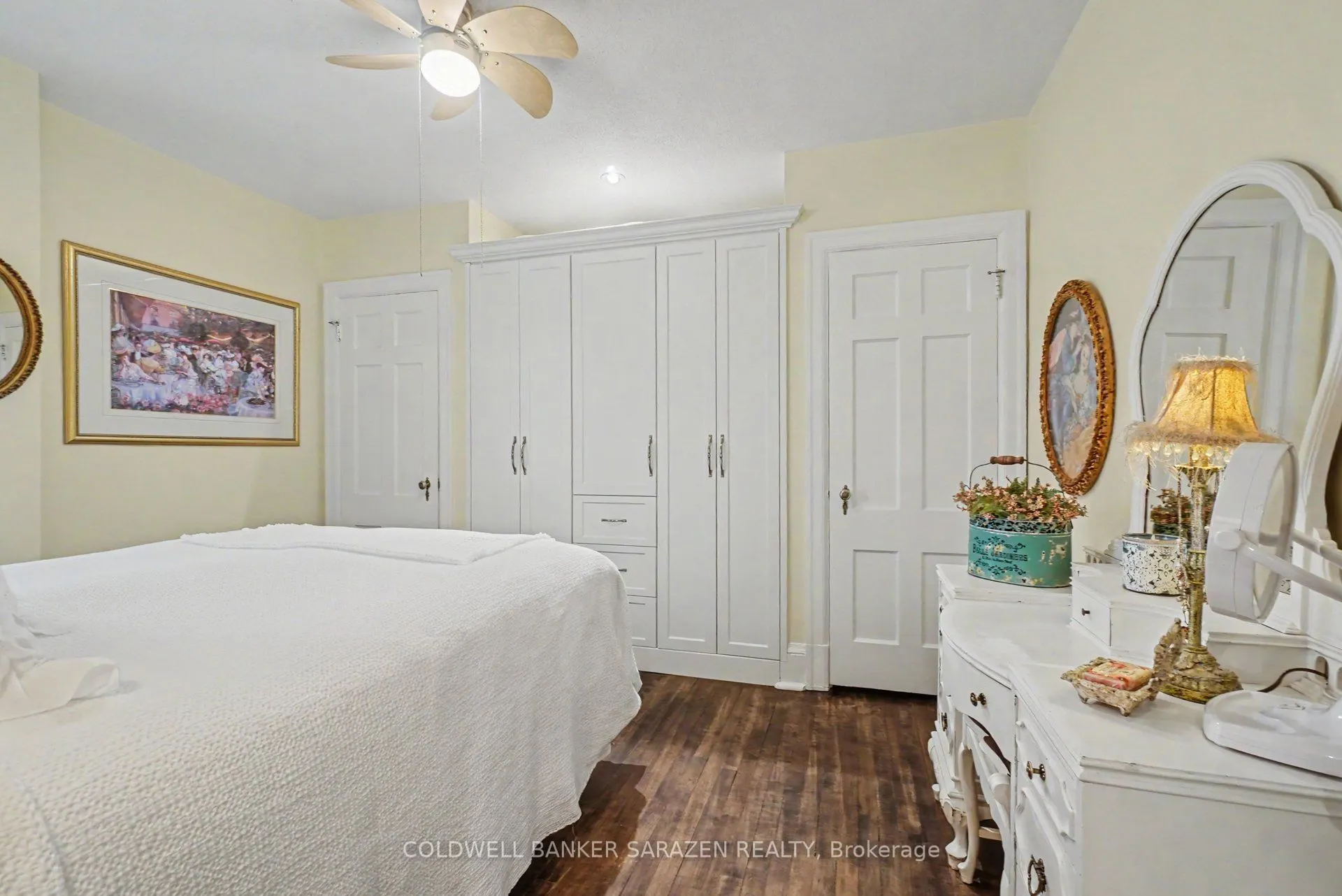 260 Metcalfe Street #1D