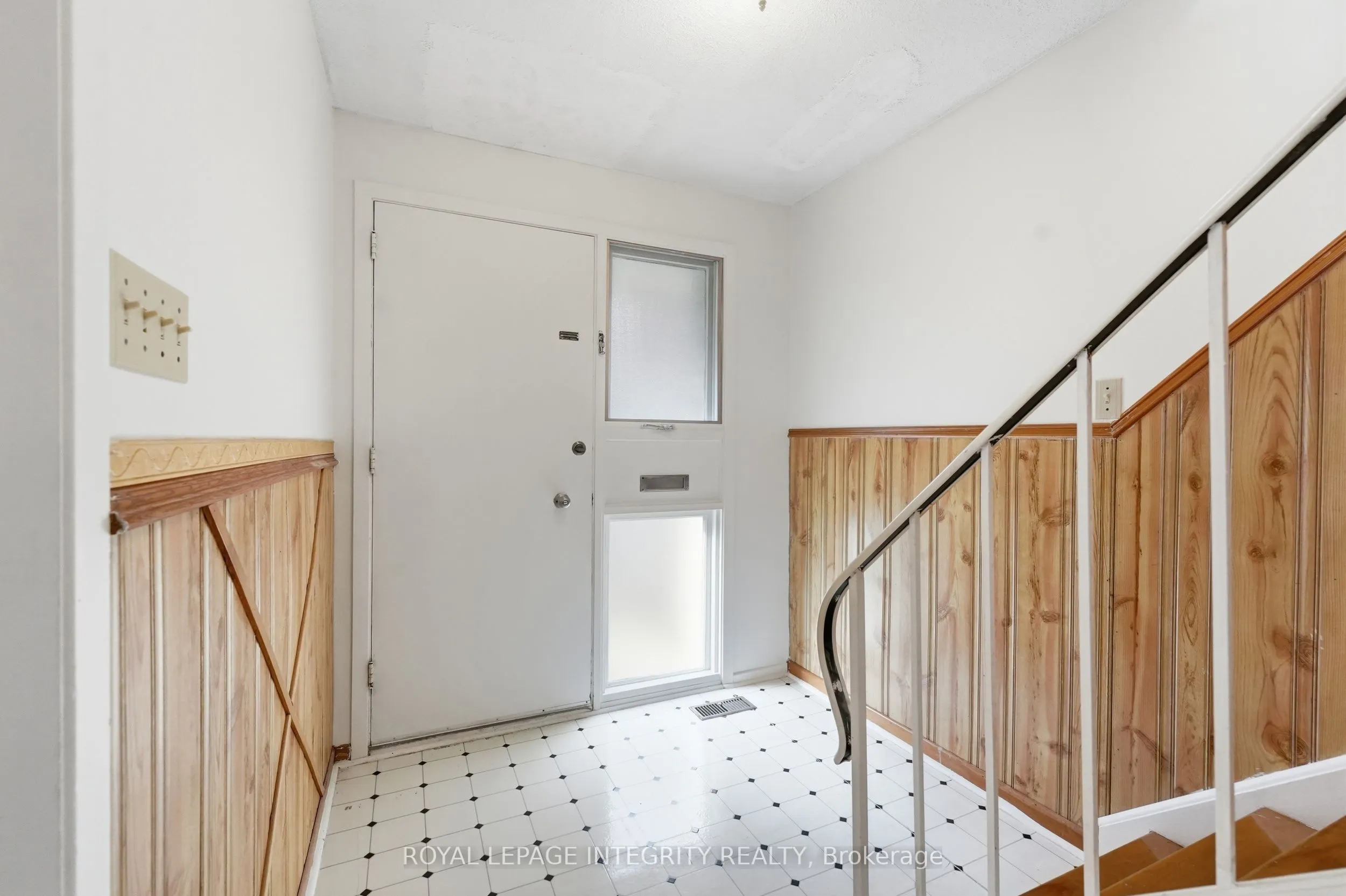2057 Jasmine Crescent #30