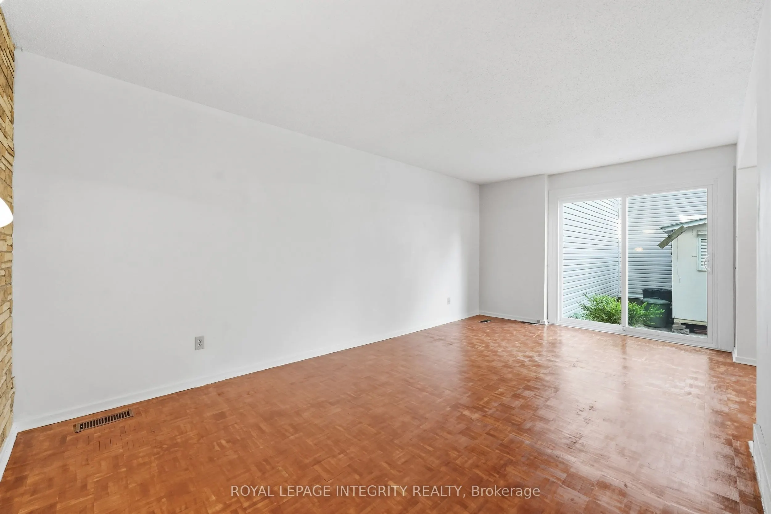 2057 Jasmine Crescent #30