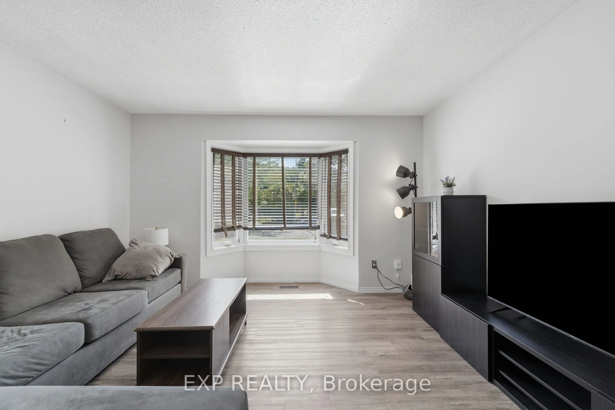 14 Hedge Lawn Drive