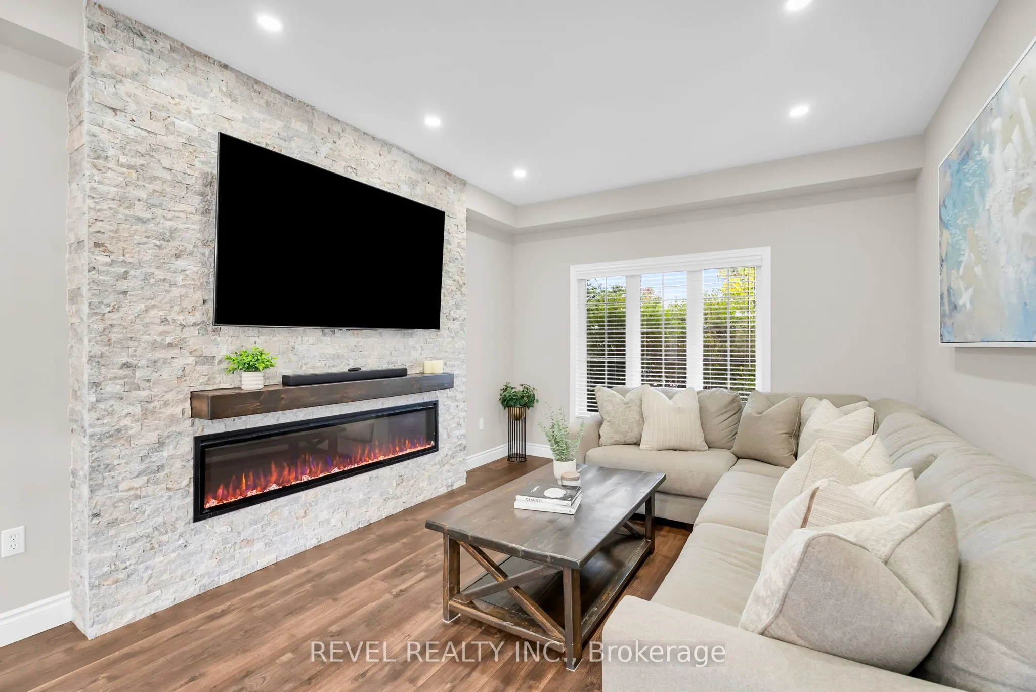 14 Devonleigh Drive