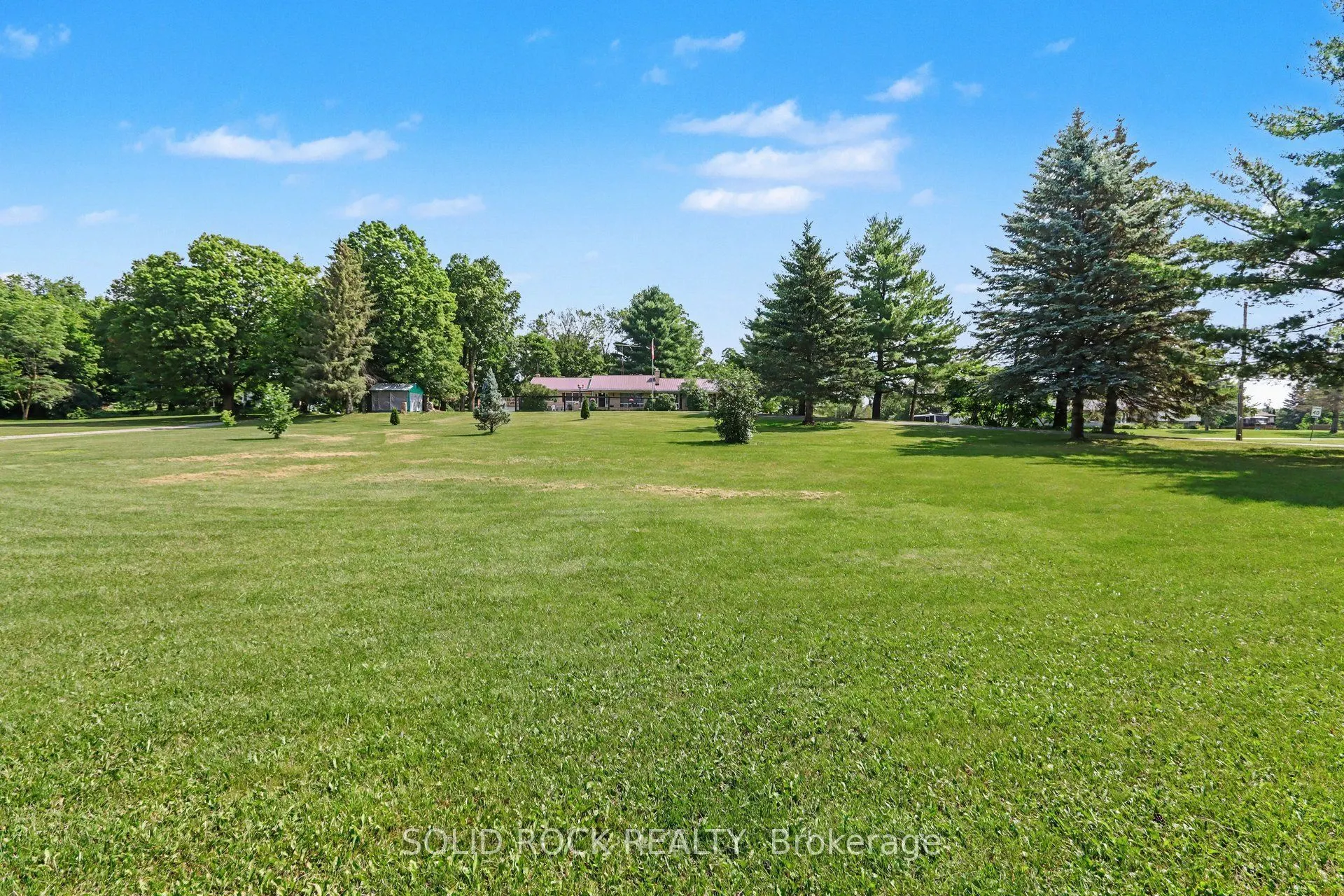 220 Highfield Crescent