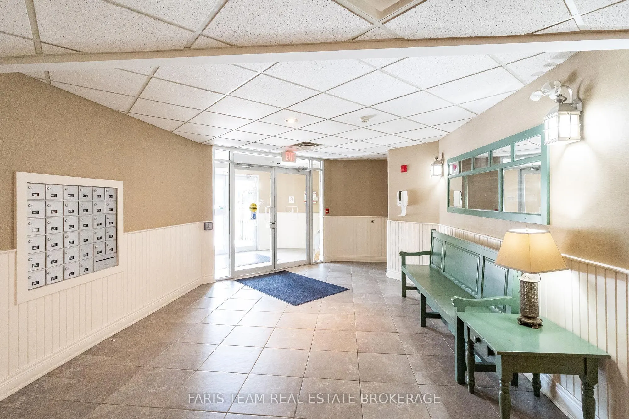 10 Bay Street E #301
