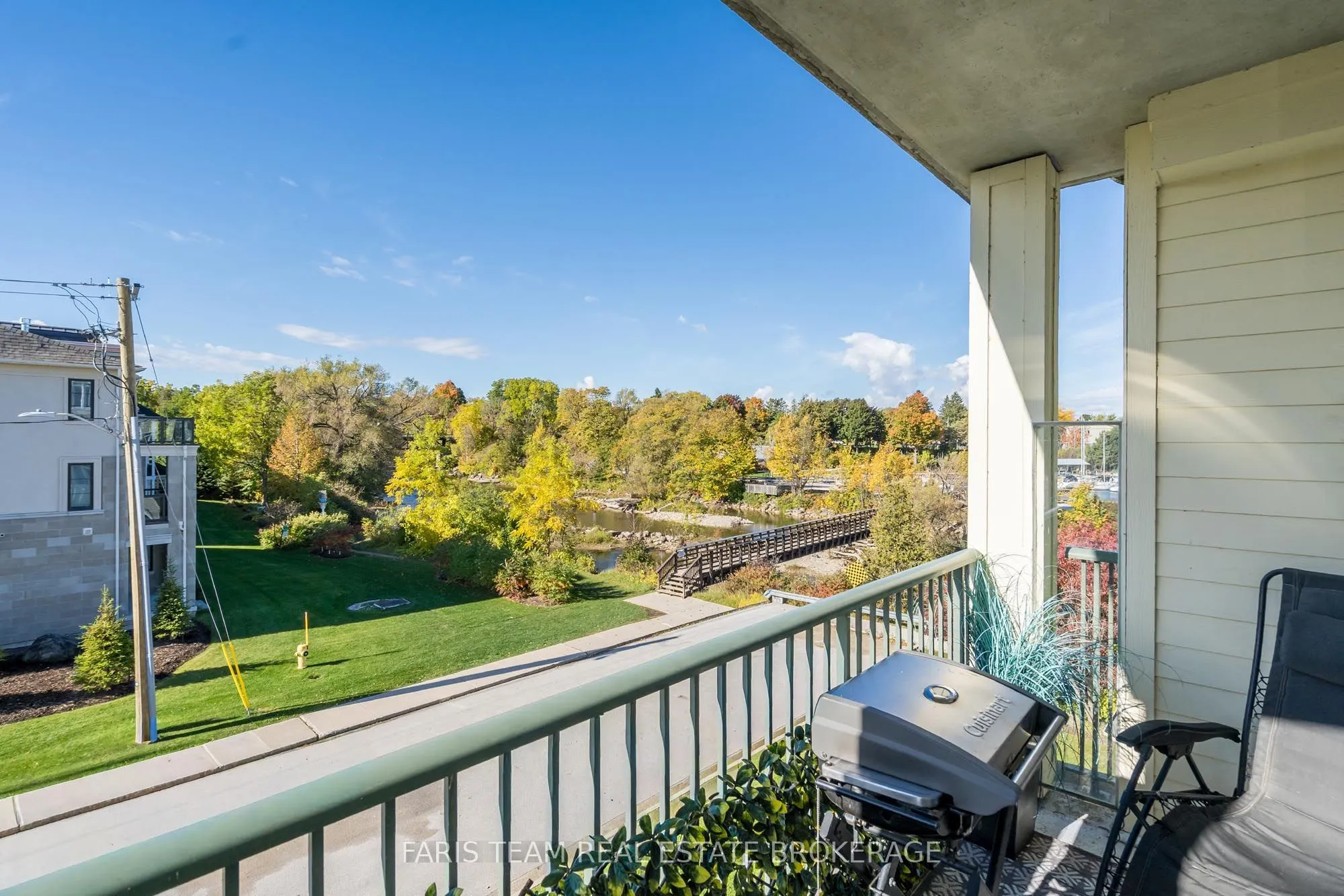 10 Bay Street E #301