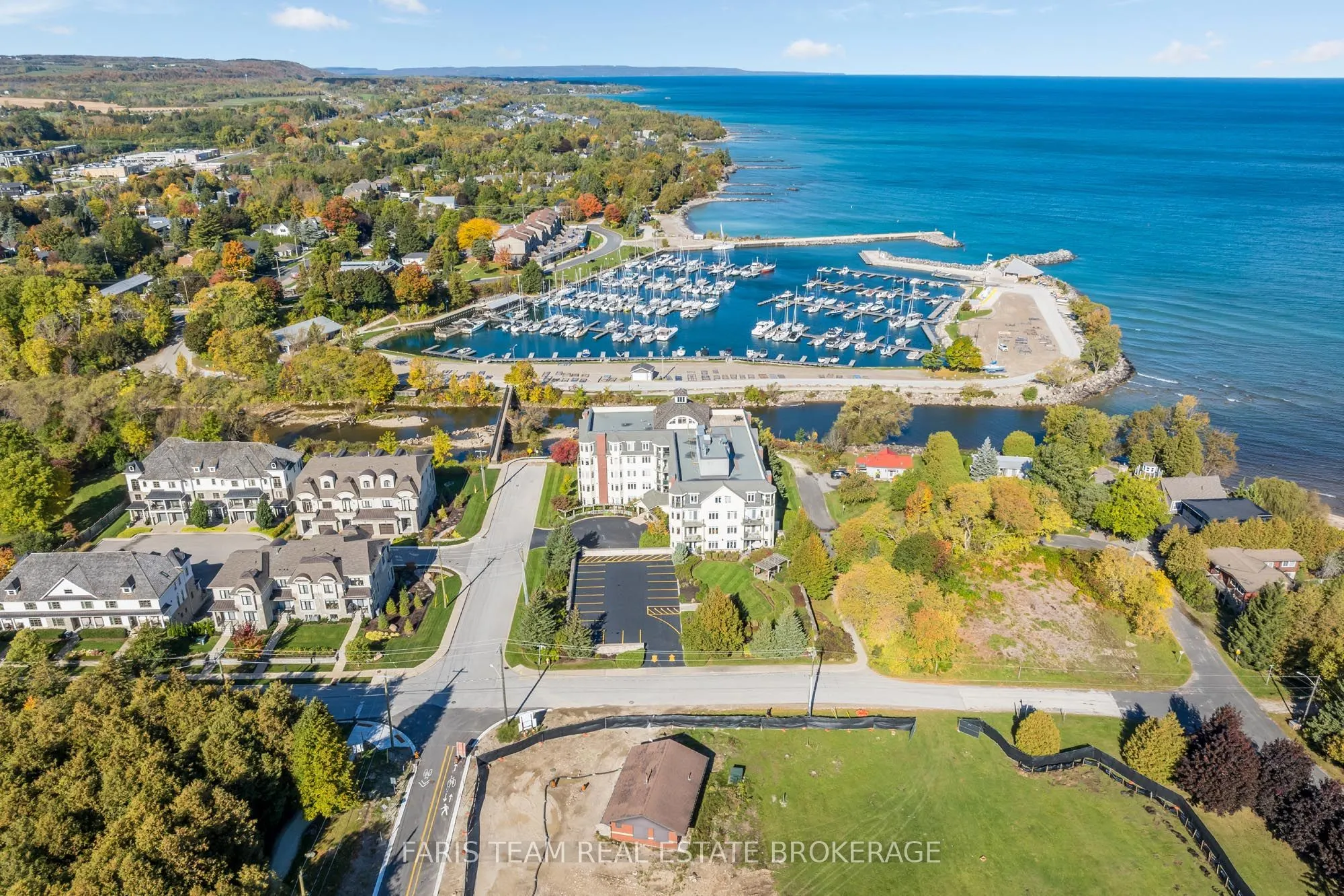 10 Bay Street E #301