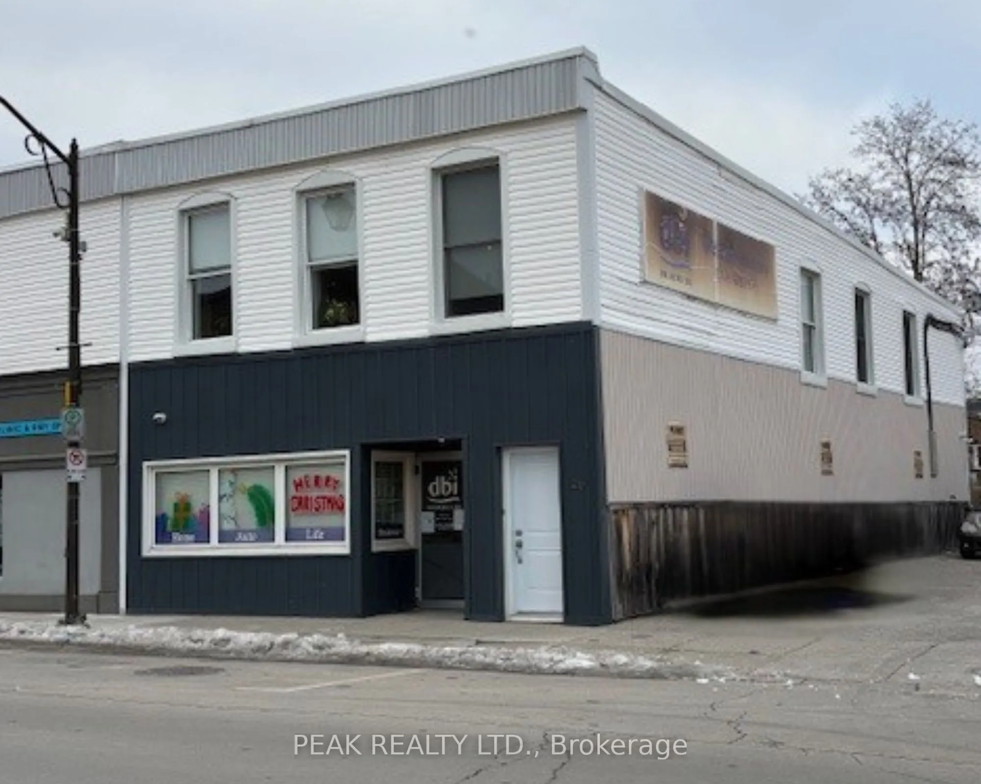 27 Colborne Street S