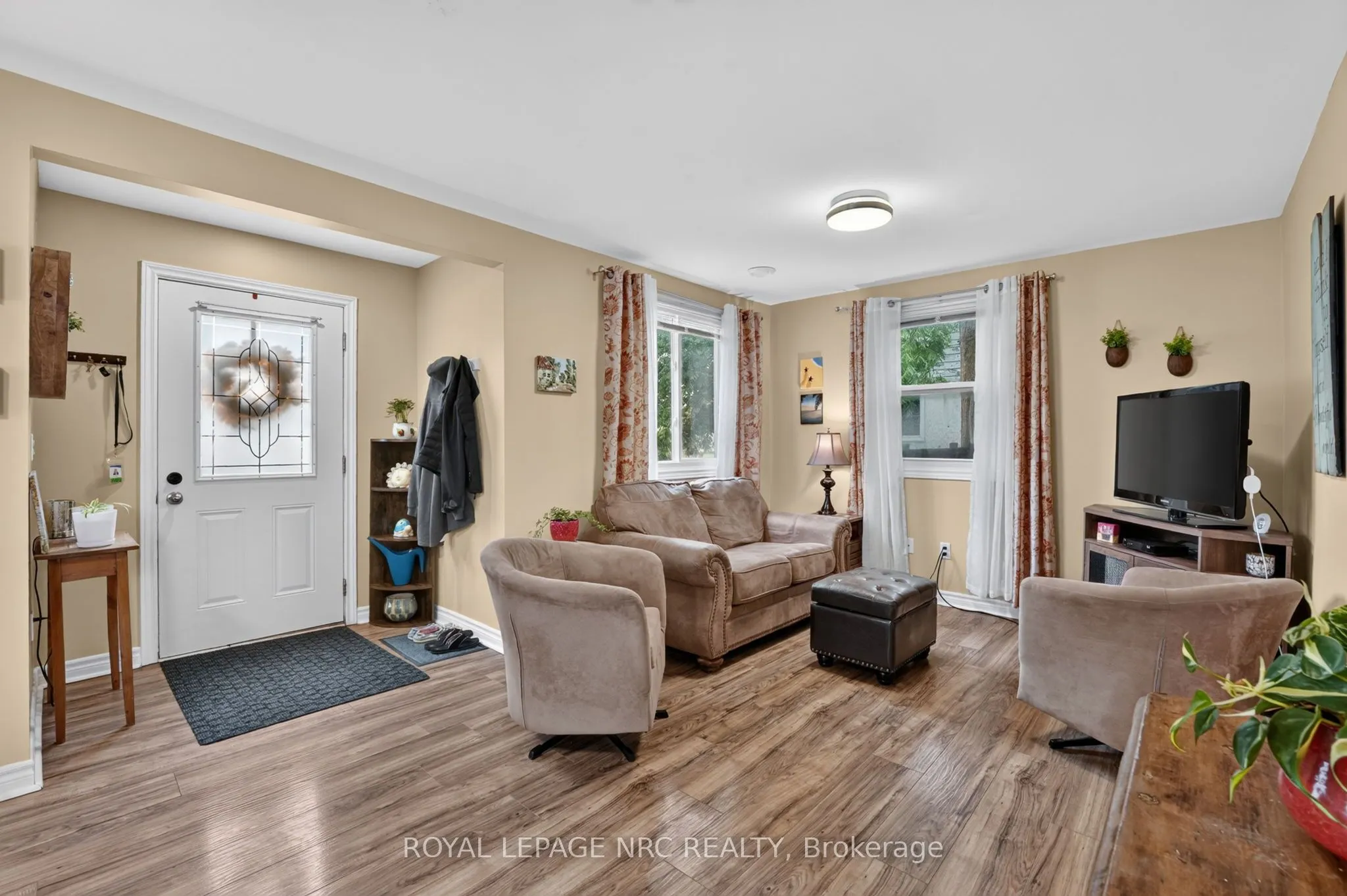 63 OAKWOOD Street