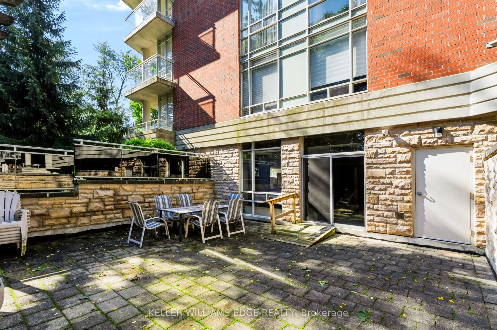 125 Wilson Street W #301
