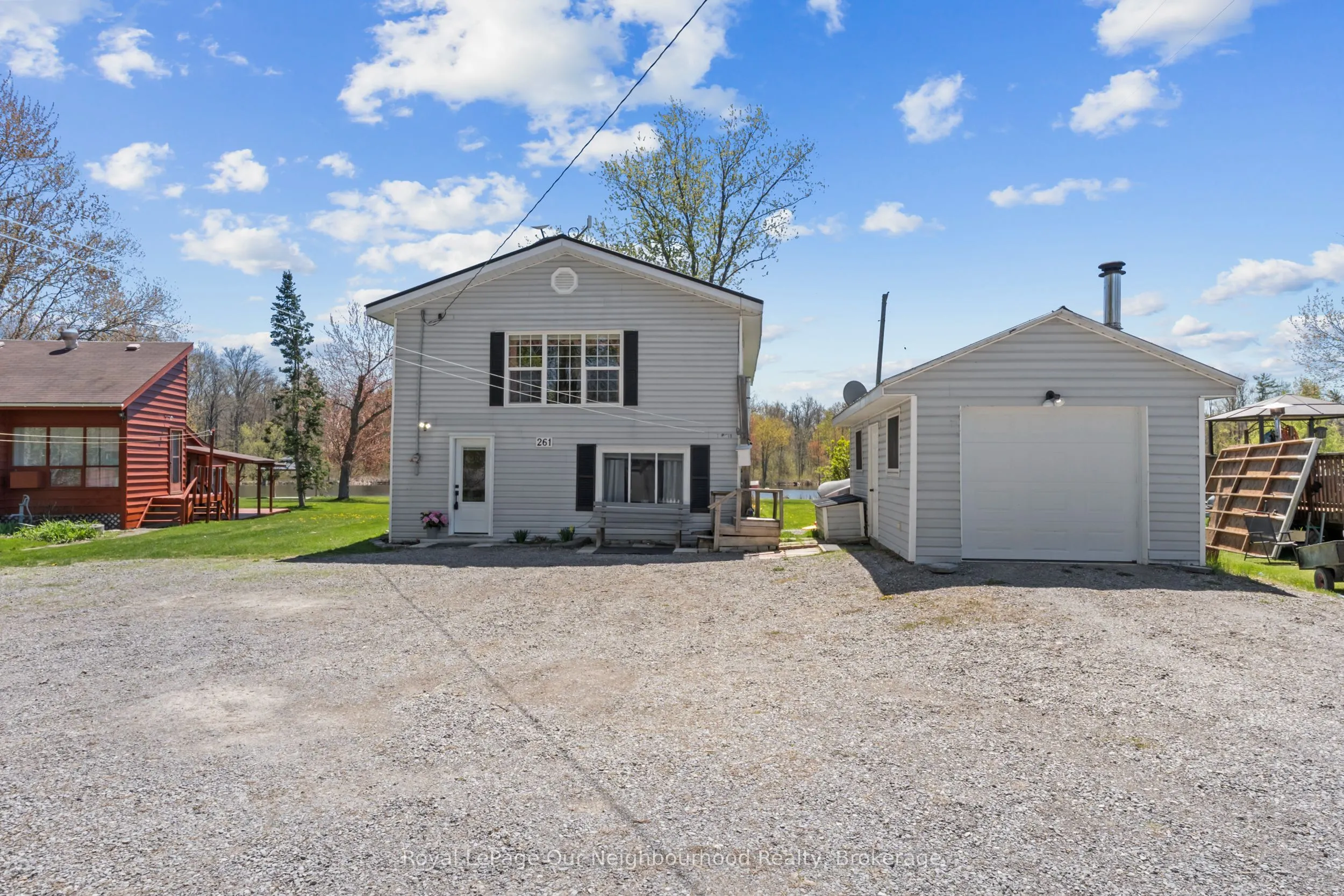 261 River Road E