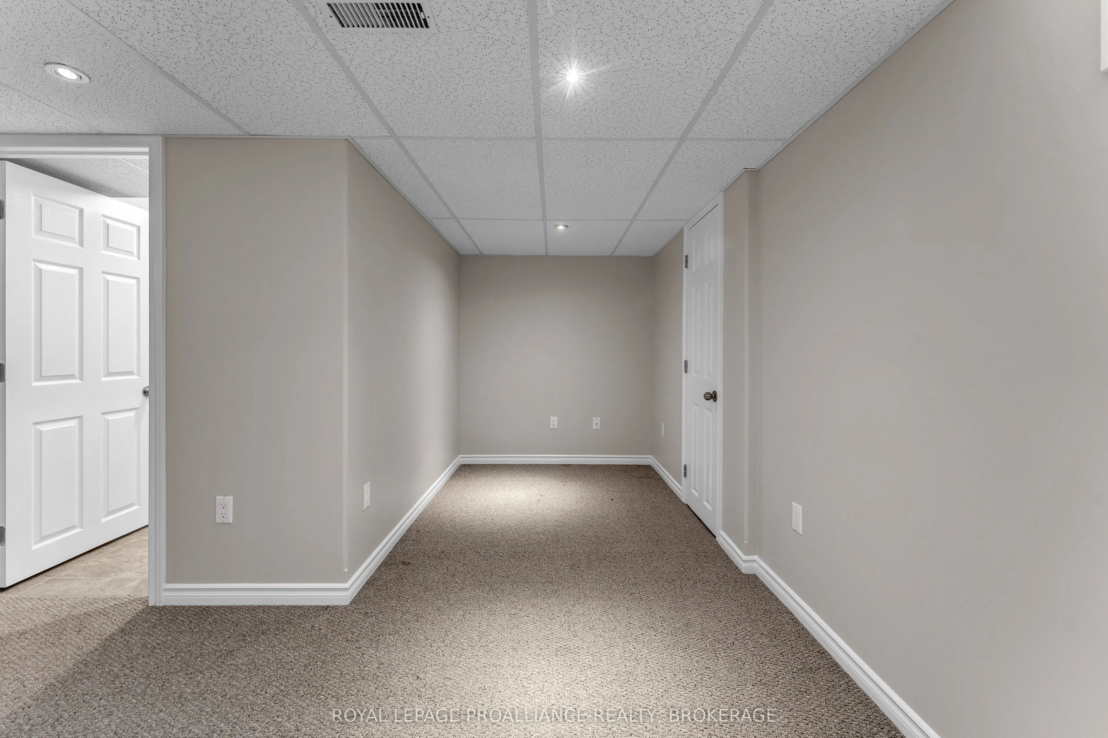 792 Newmarket Lane