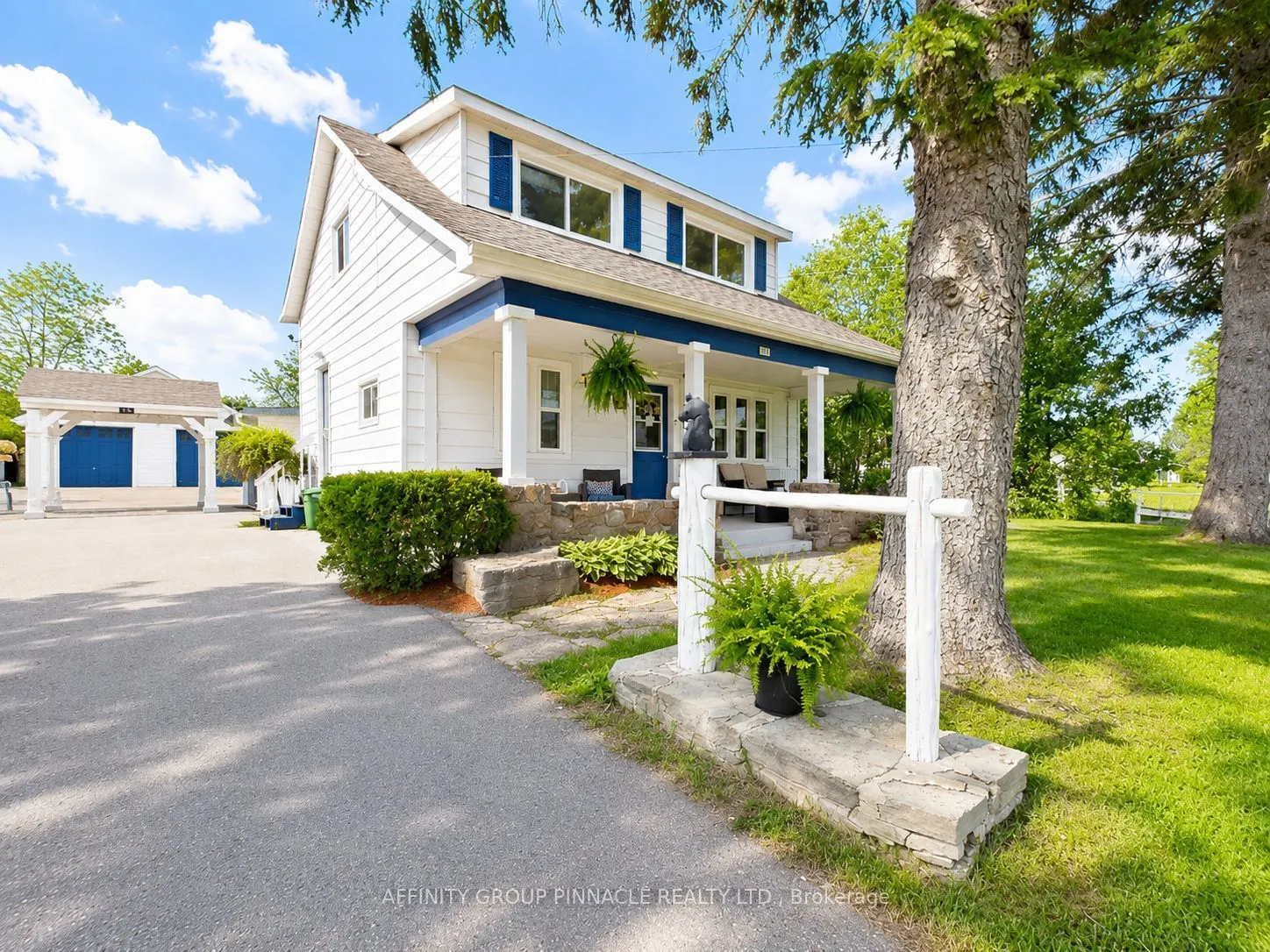 15 Prince Street W