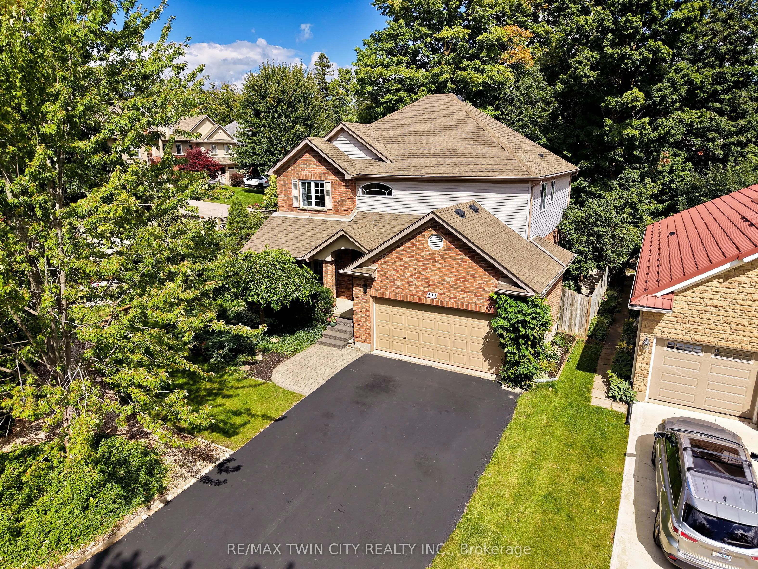 534 Birchleaf Walk