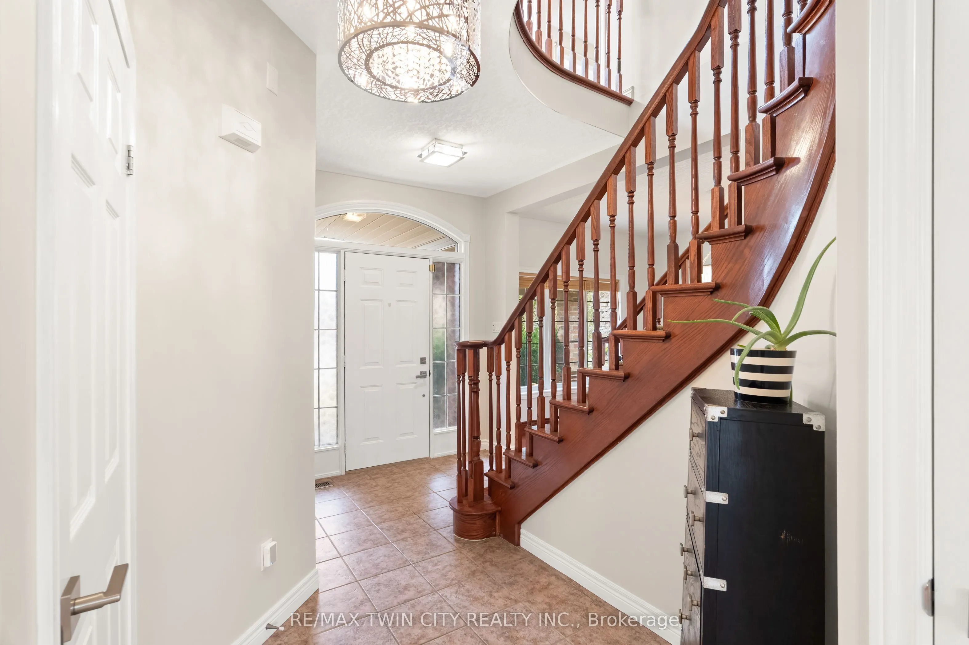 534 Birchleaf Walk