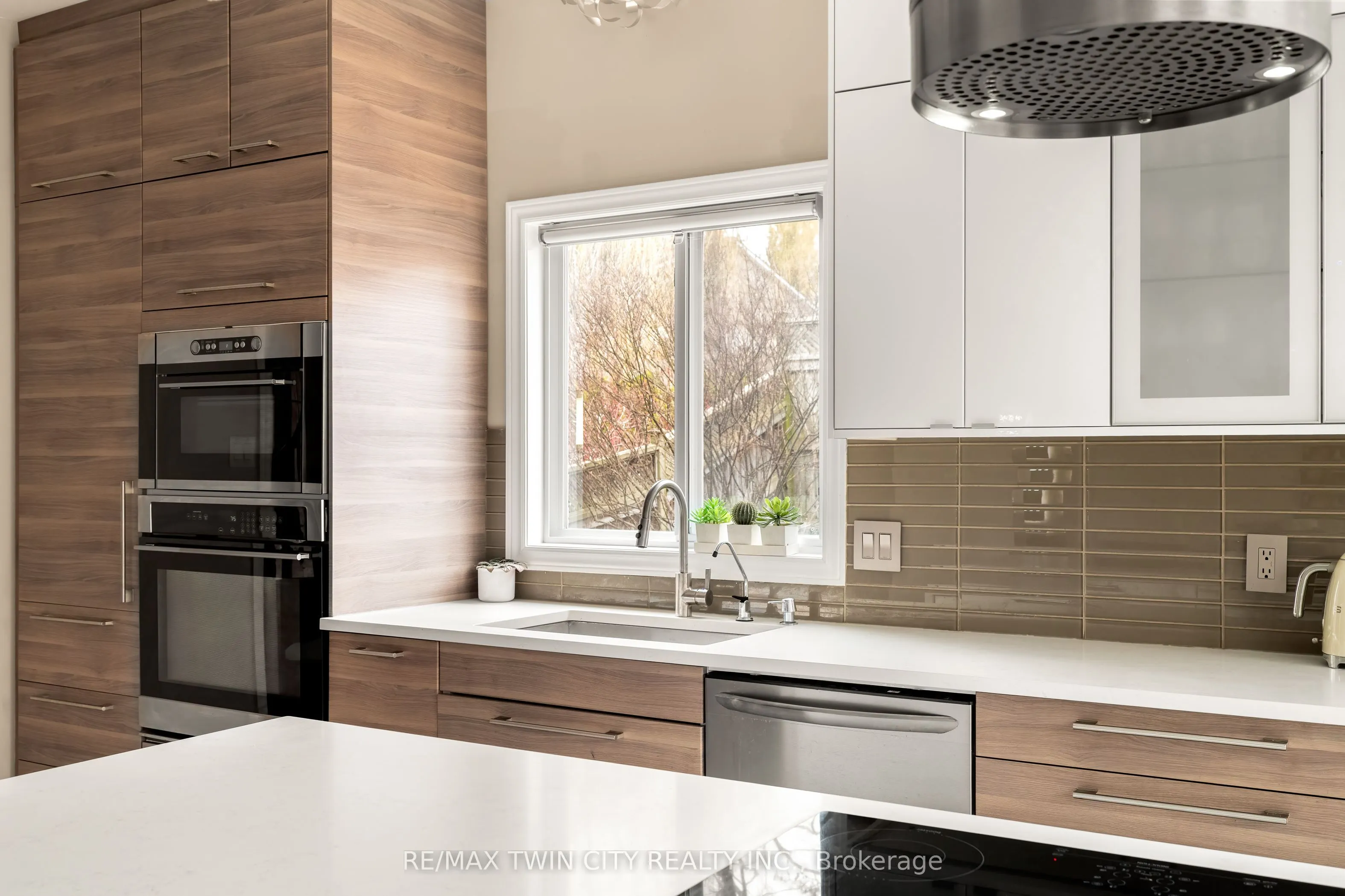 534 Birchleaf Walk
