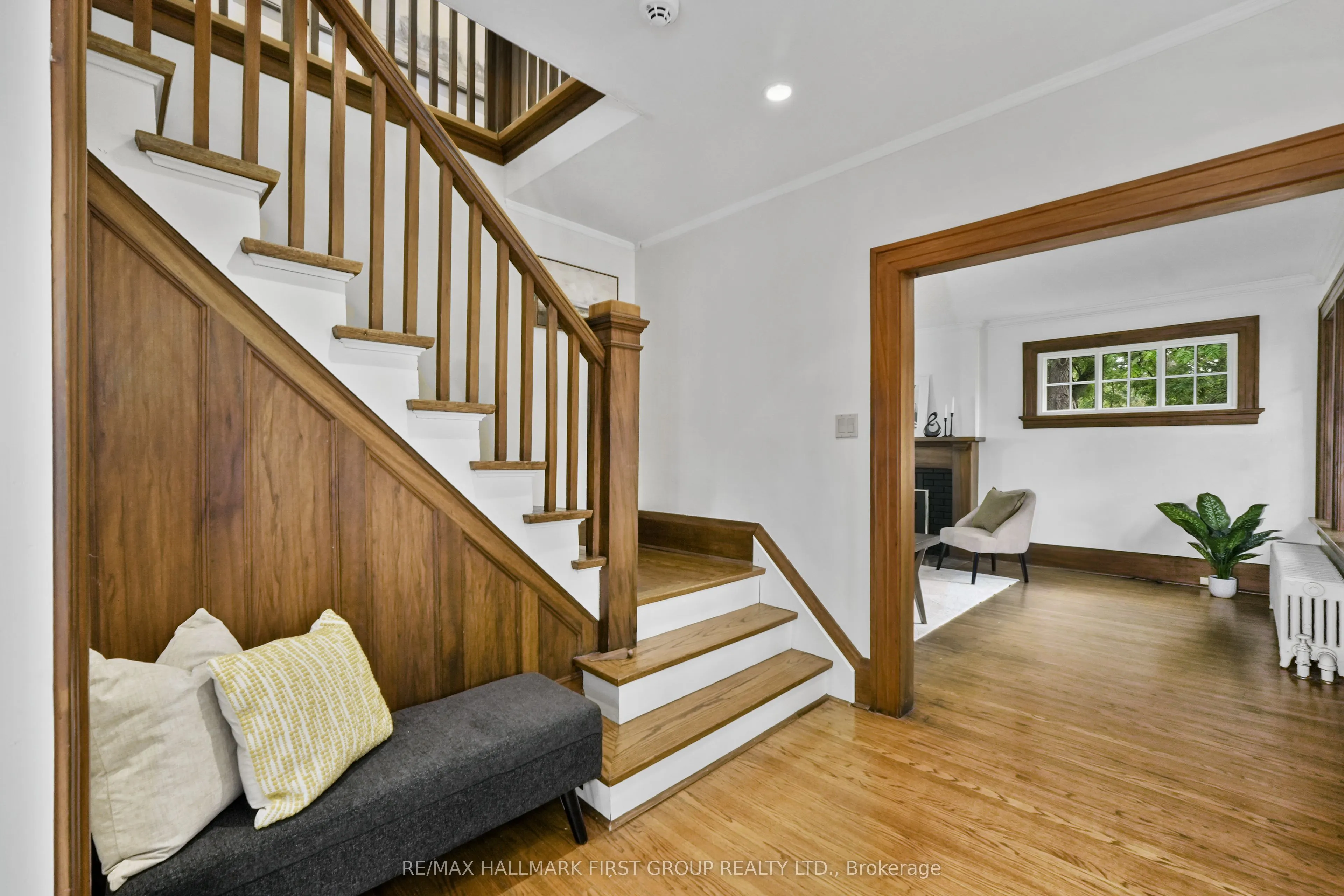 36 Pine Street N