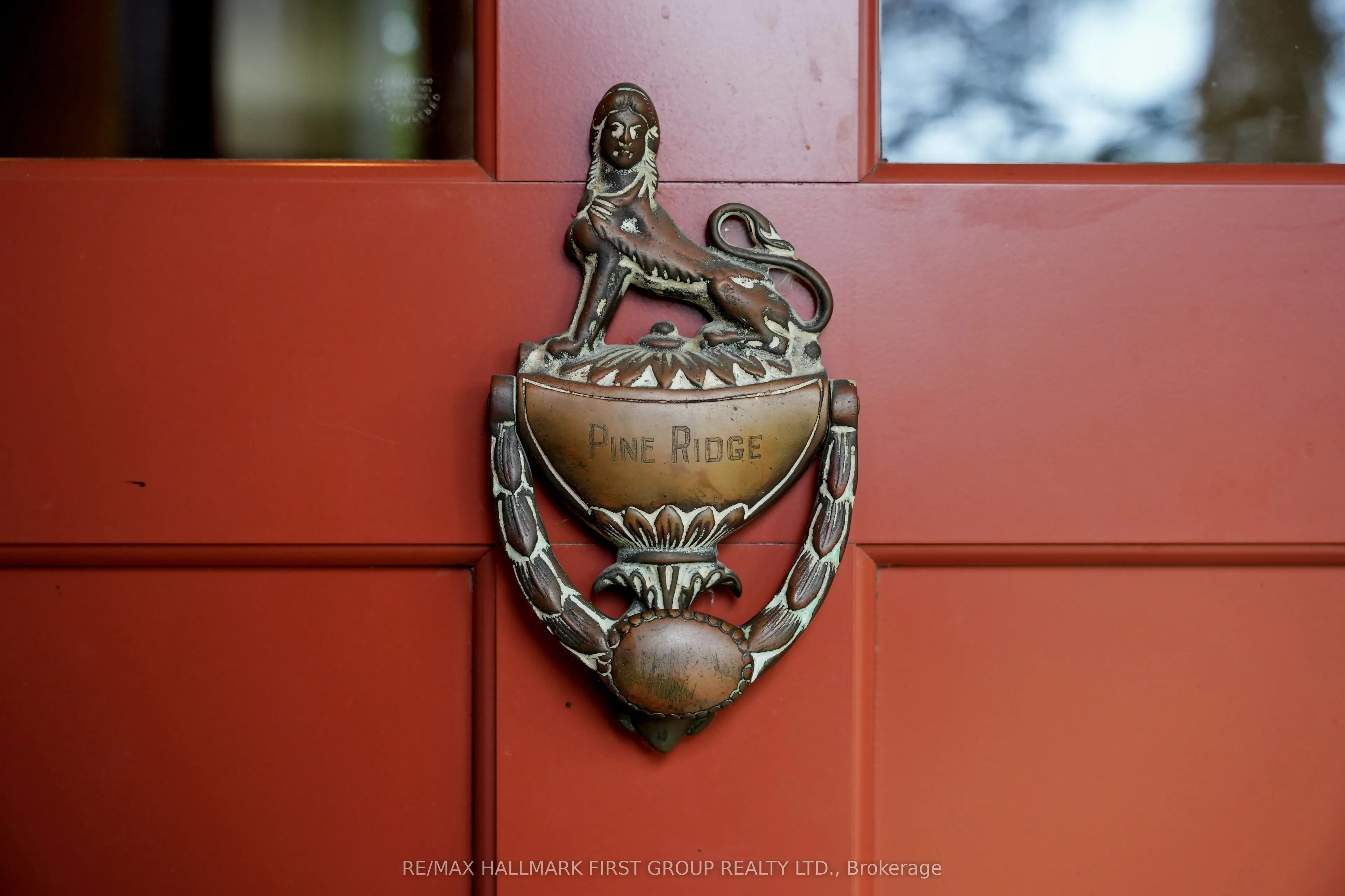 36 Pine Street N