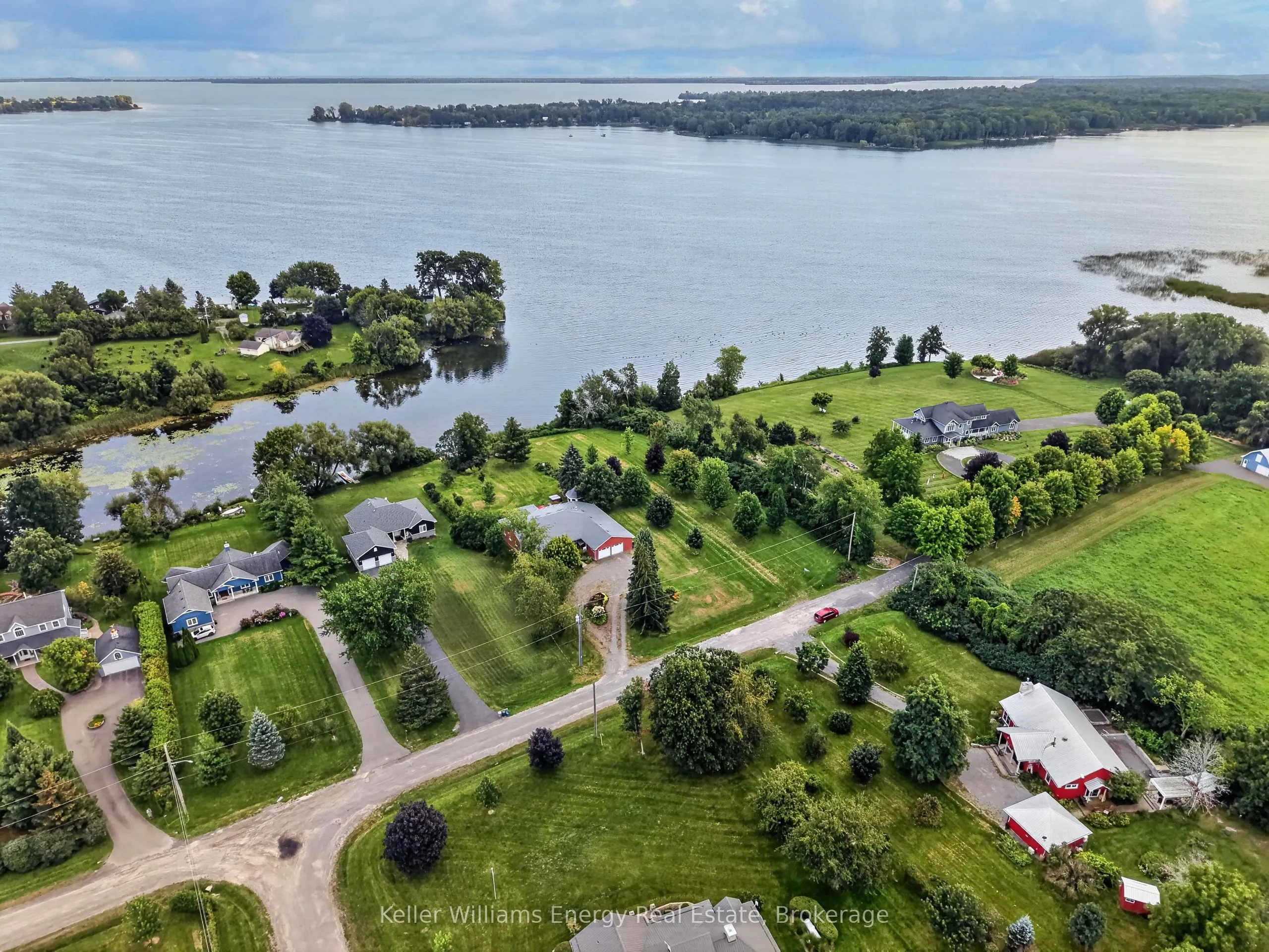 89 Smith's Bay Avenue
